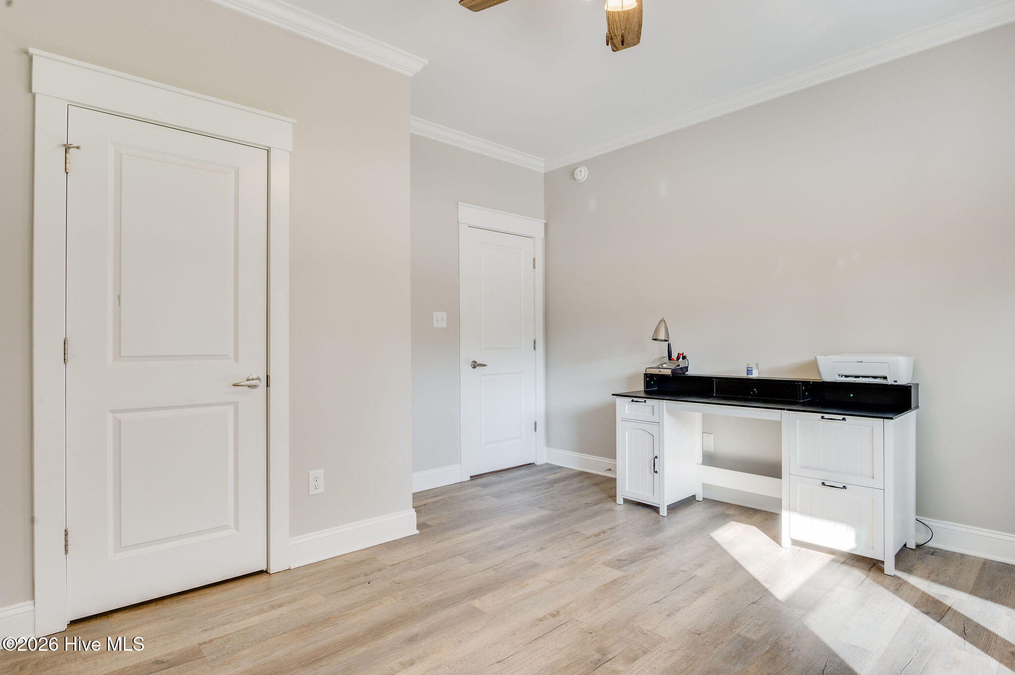 100559948 | Photo 22