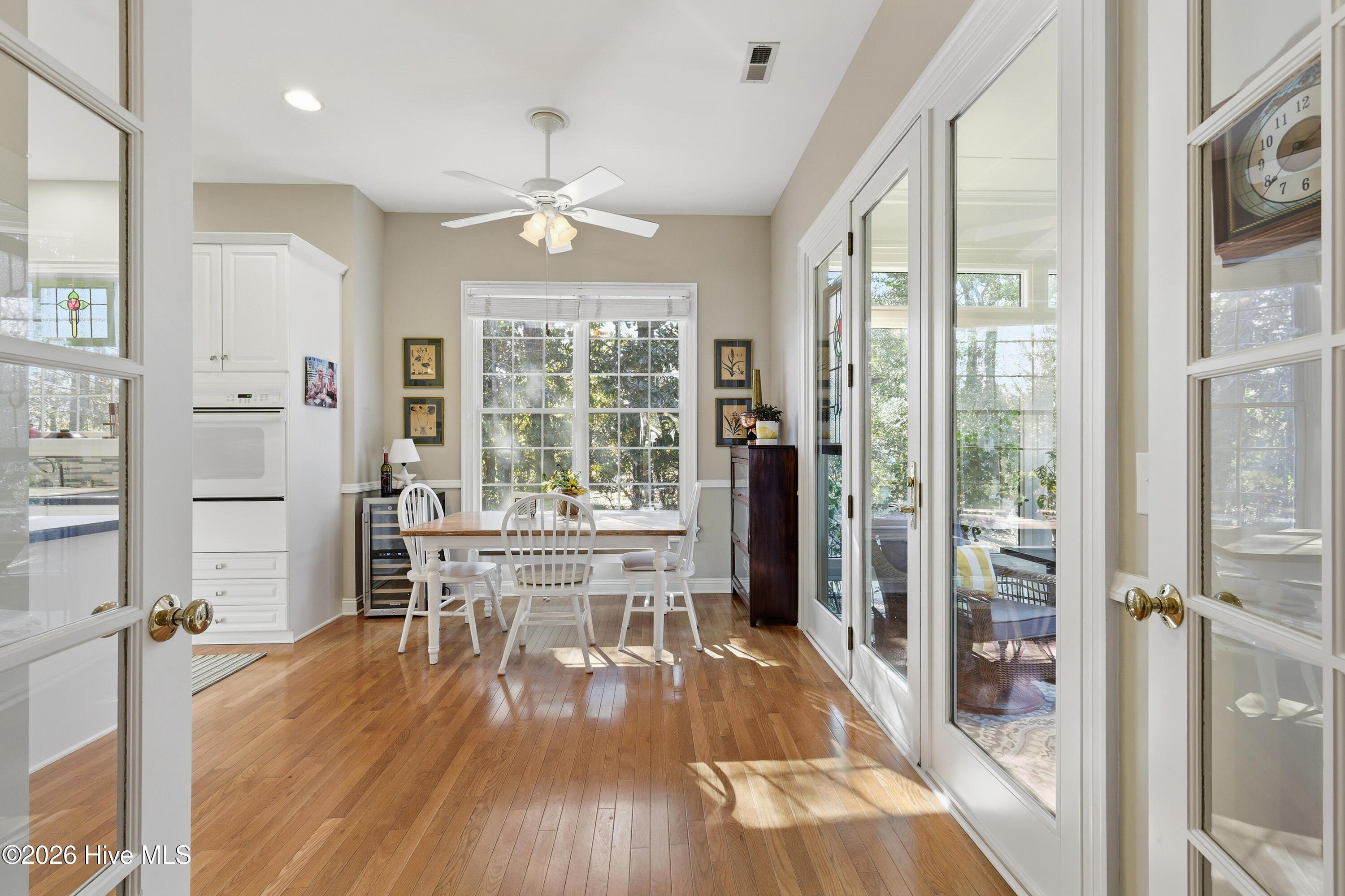 100552064 | Photo 12