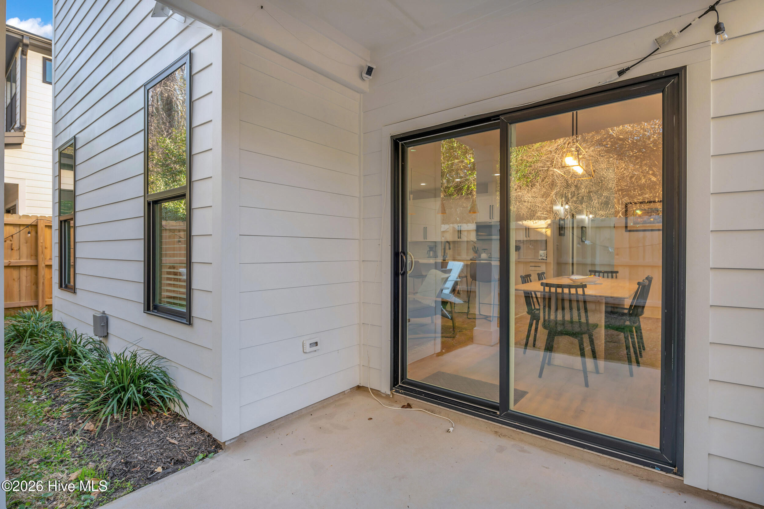 100553113 | Photo 28