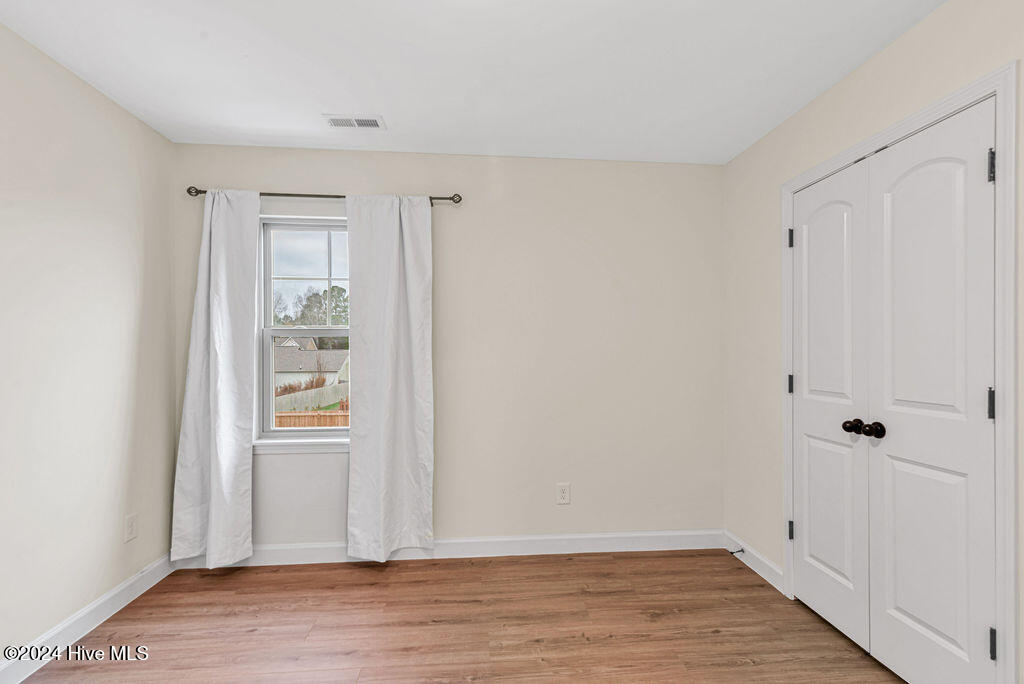 100565777 | Photo 29