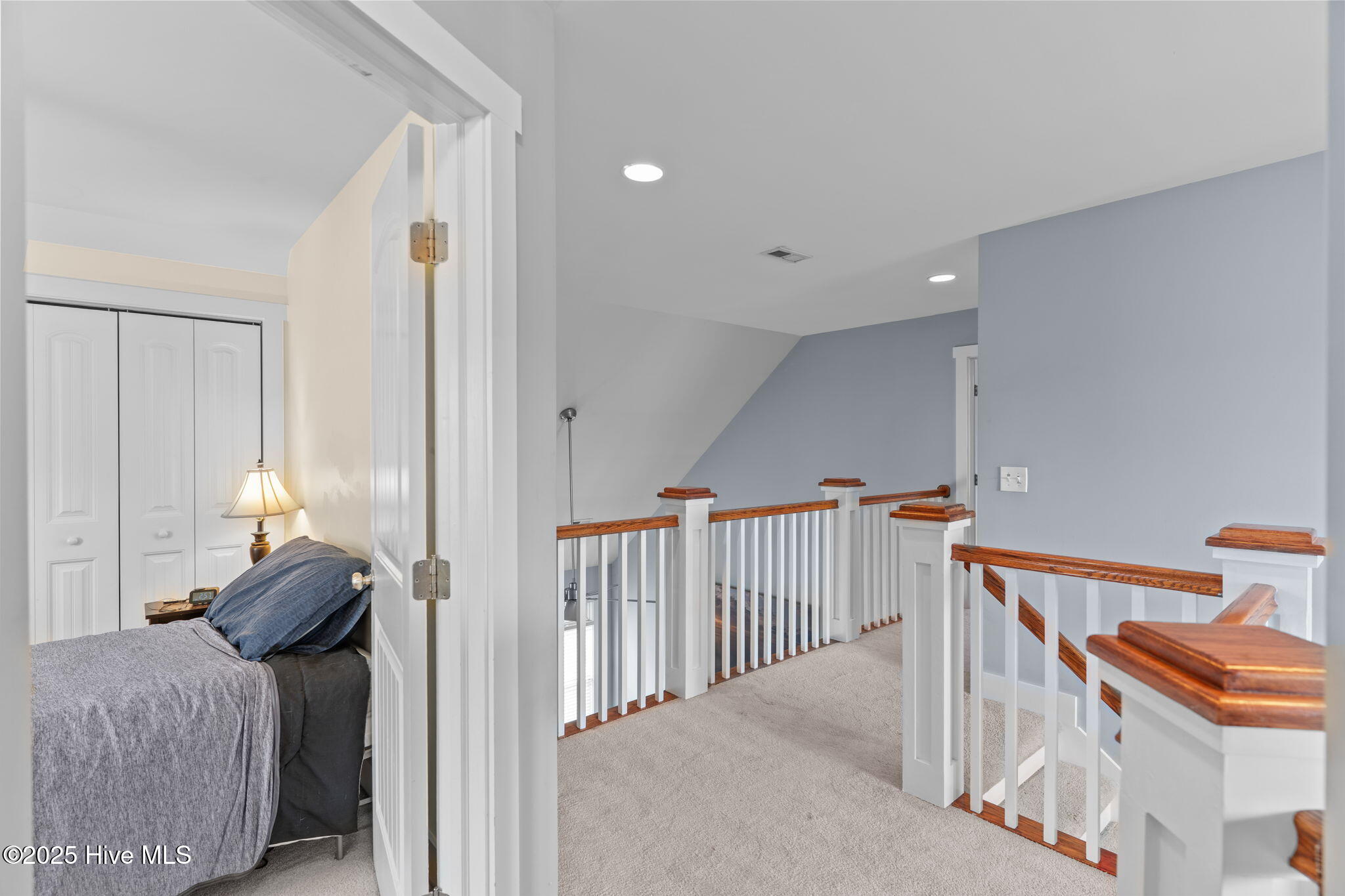 100550078 | Photo 46