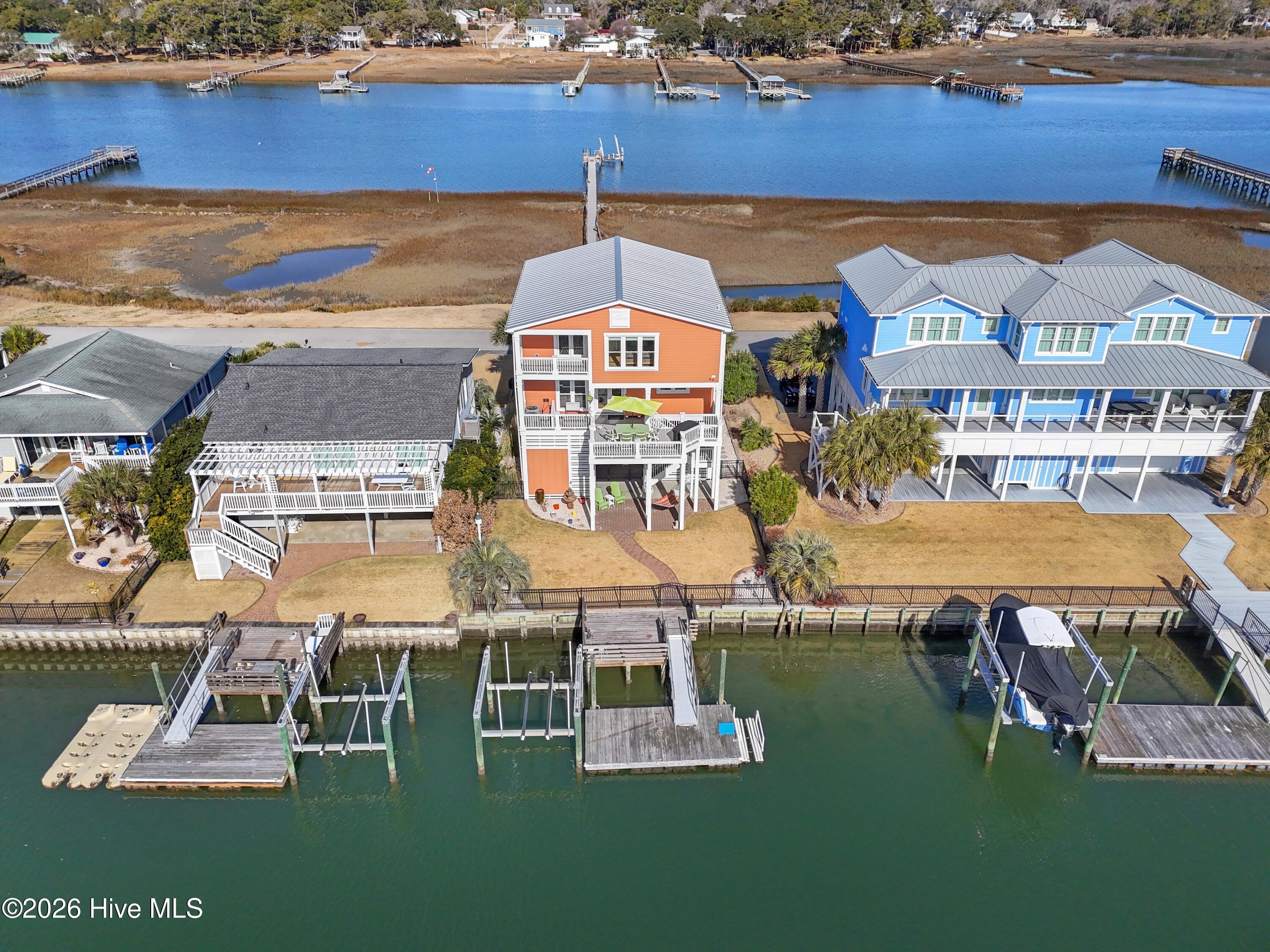 100547870 | Photo 69