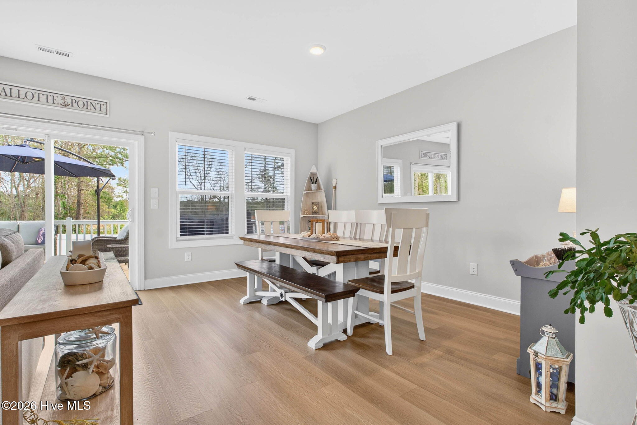 100564631 | Photo 18