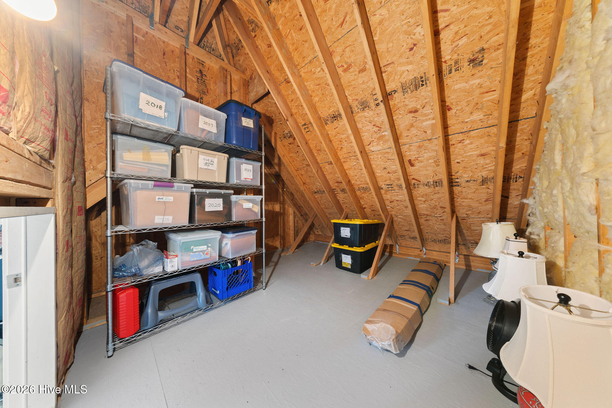 100548095 | Photo 112