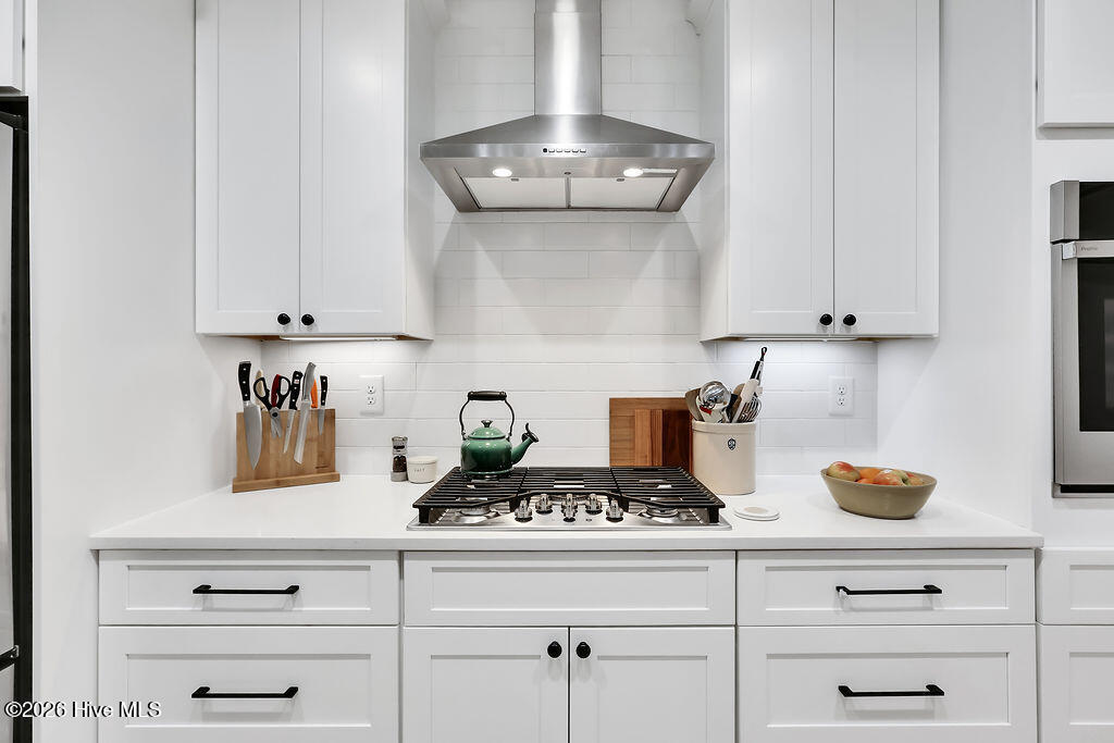 100557282 | Photo 11