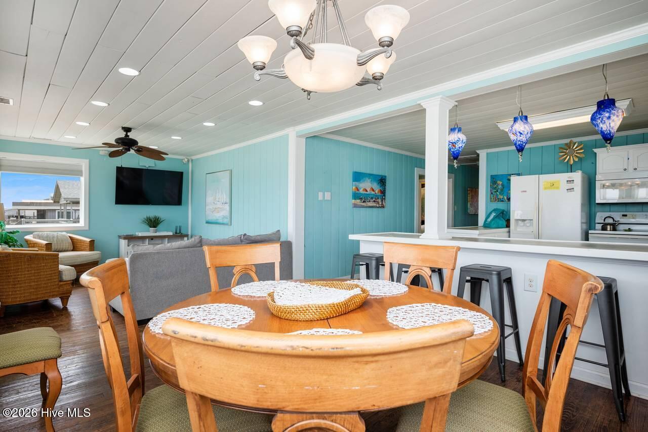 100553106 | Photo 10