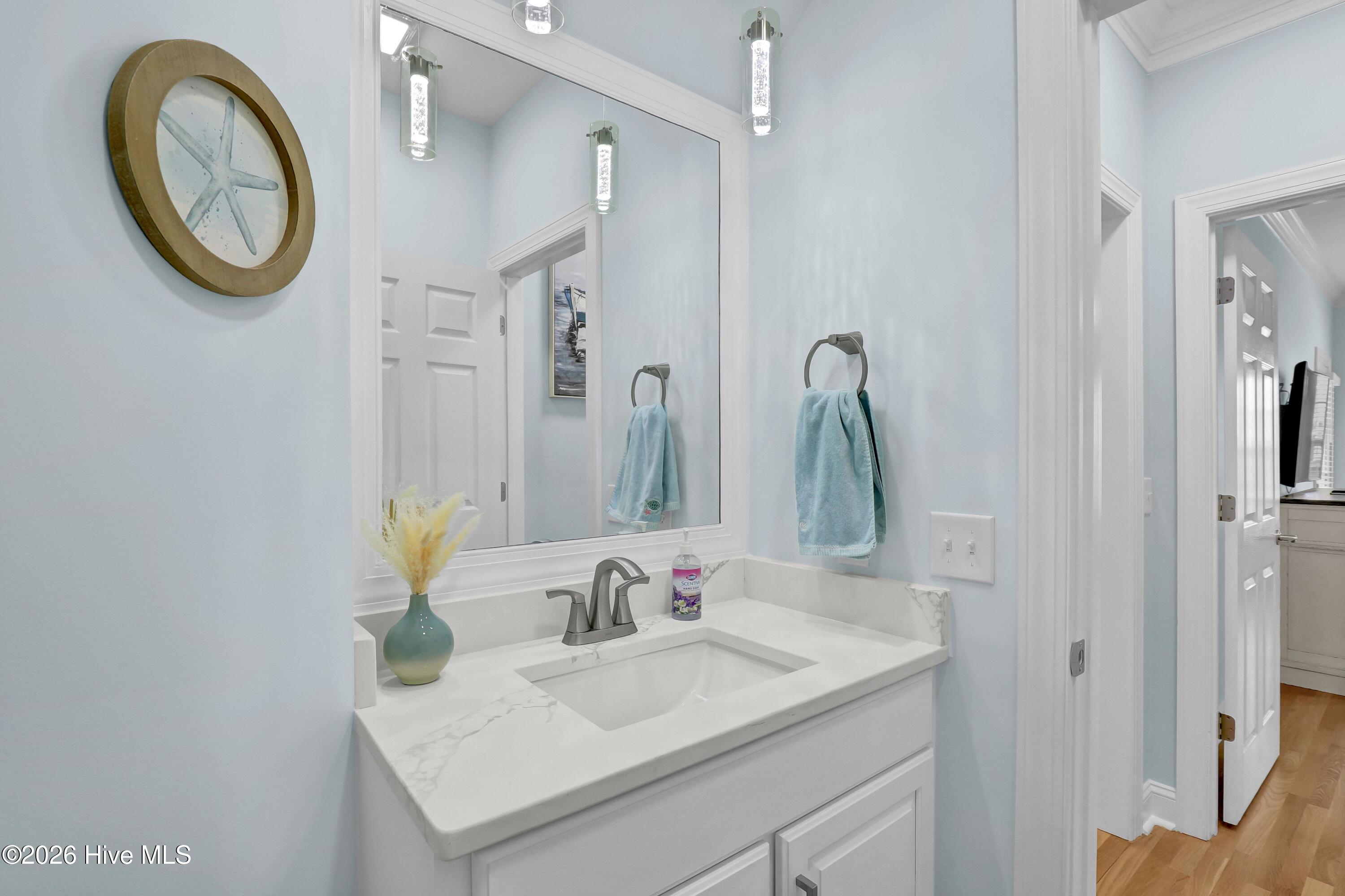 100567806 | Photo 27