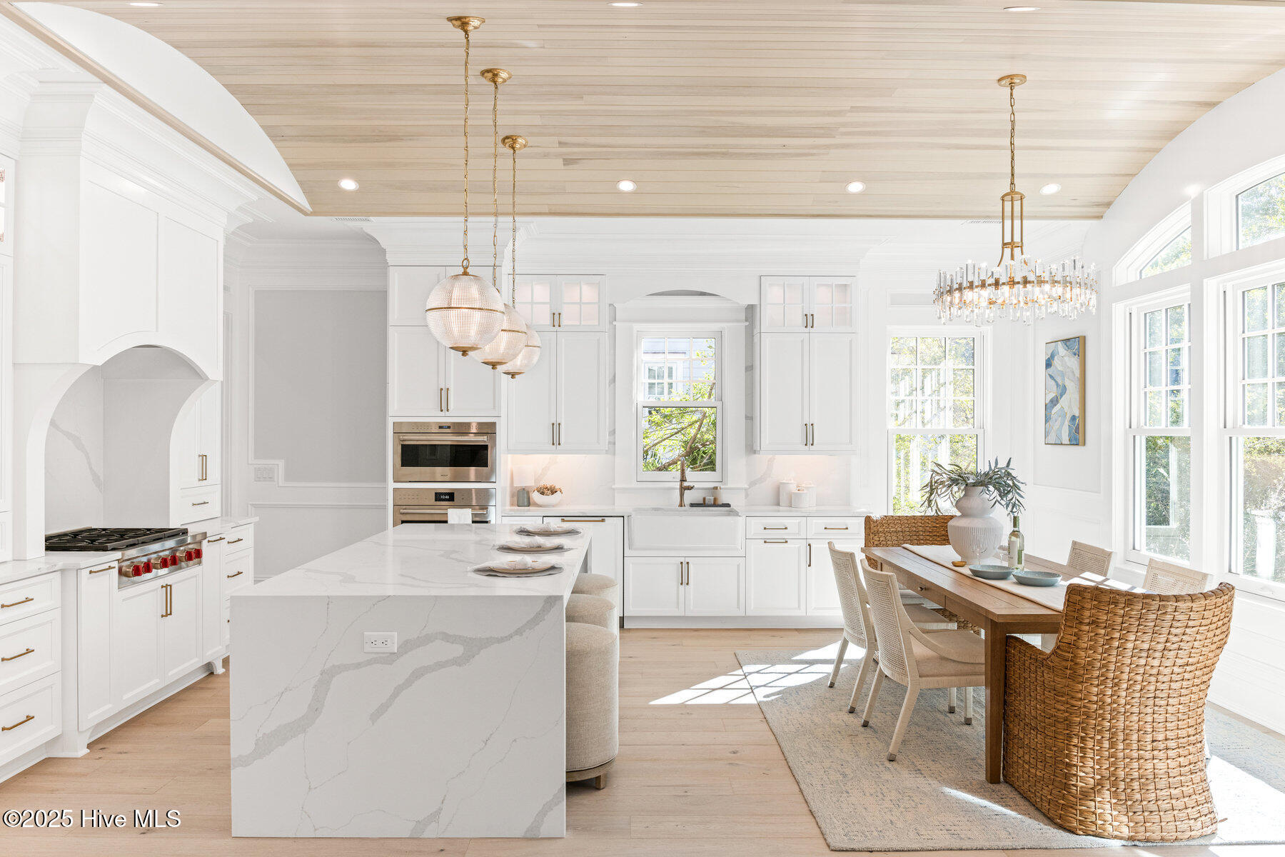 100401243 | Photo 26