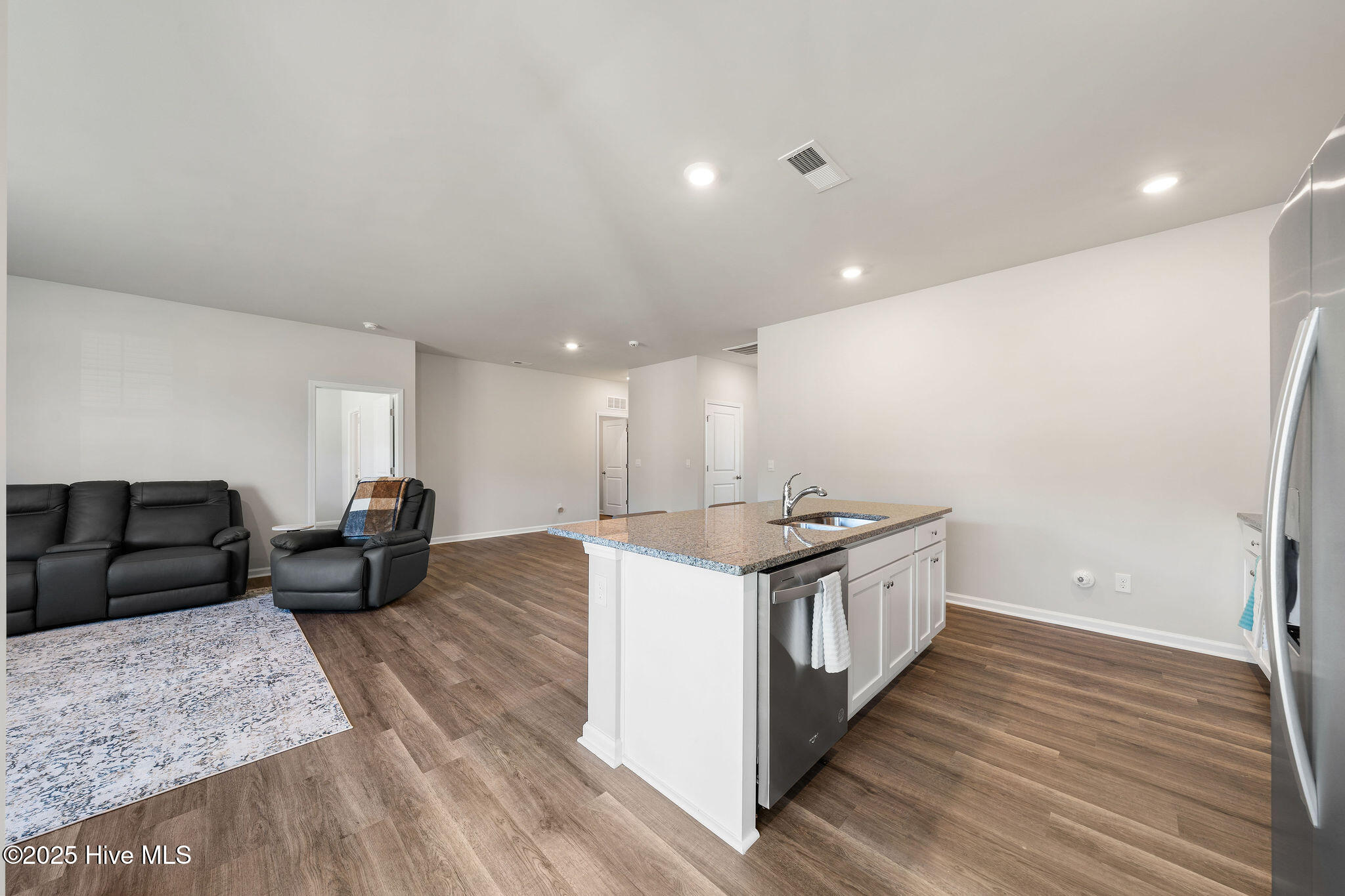 100539912 | Photo 23