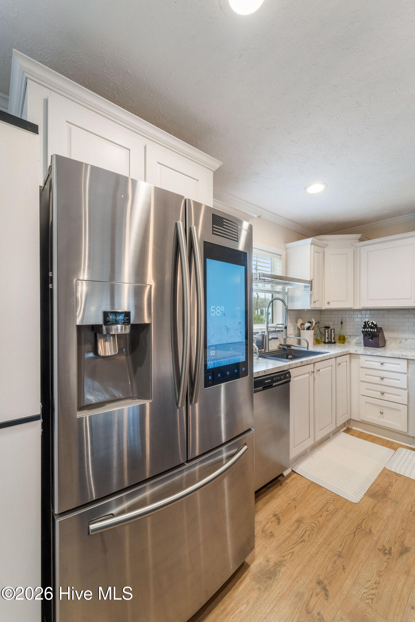 100547365 | Photo 26