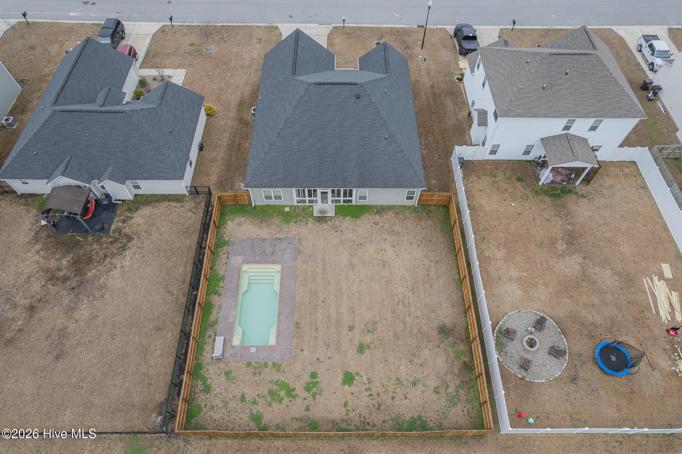 100556125 | Photo 57