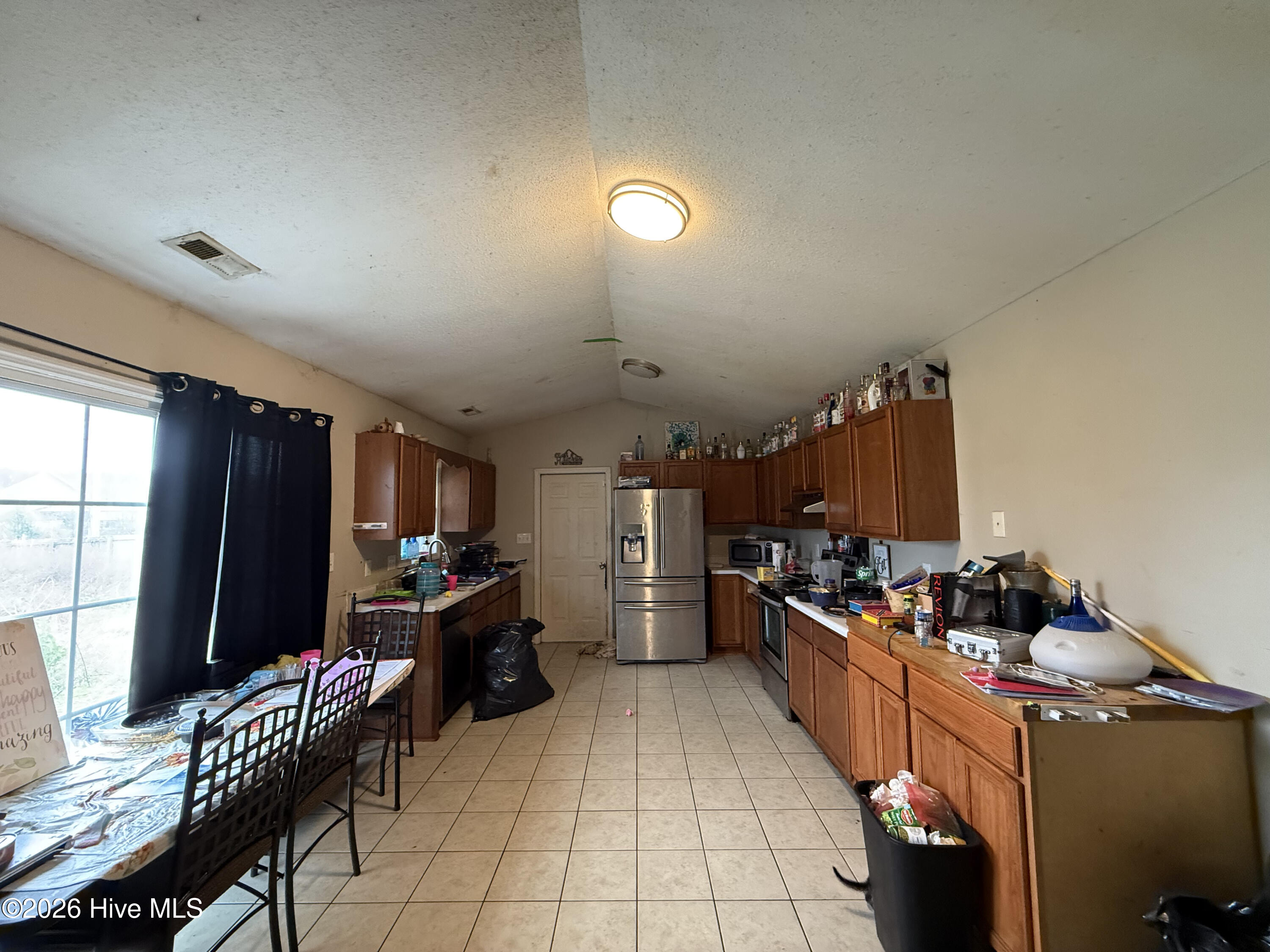 100562239 | Photo 17