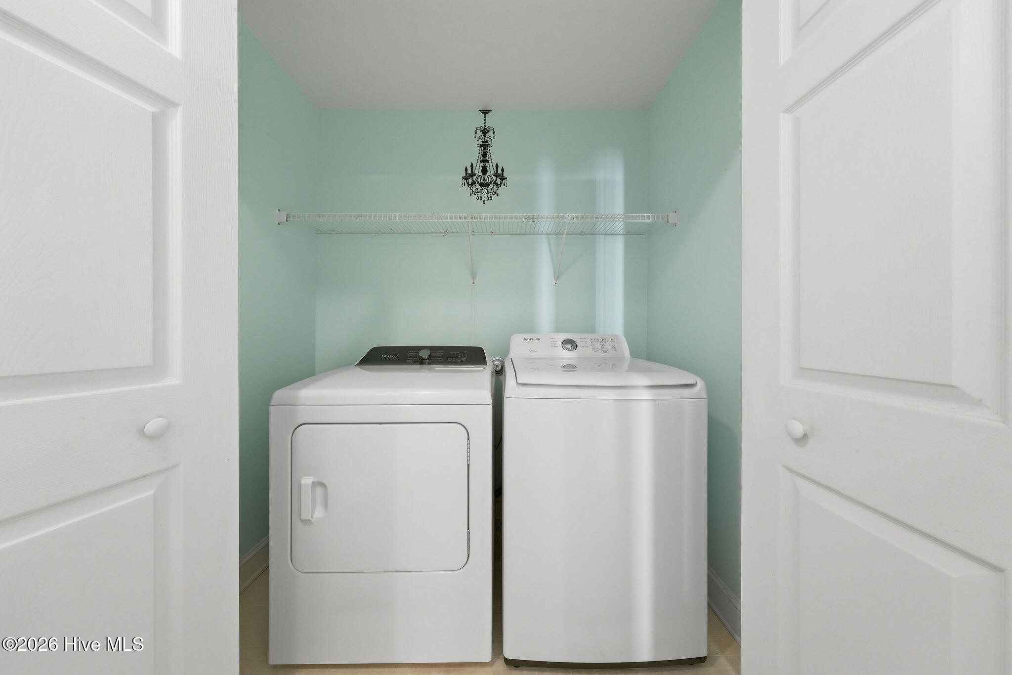 100559999 | Photo 33