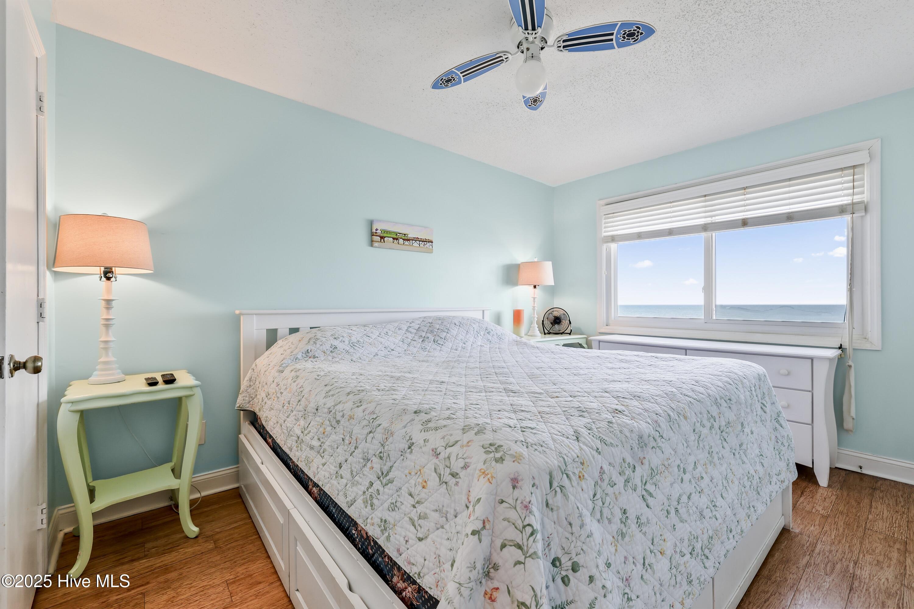 100497647 | Photo 18