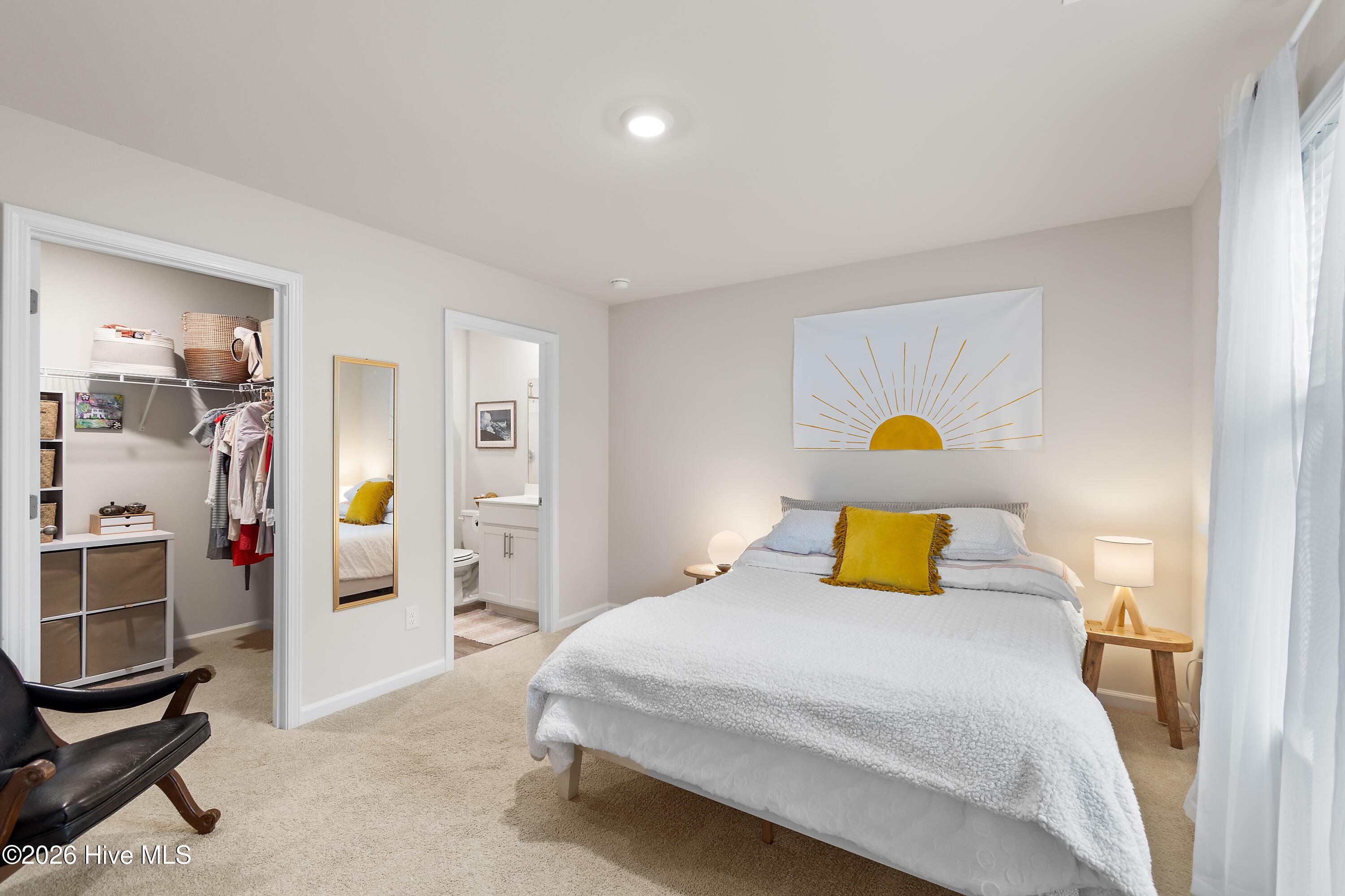 100549910 | Photo 23