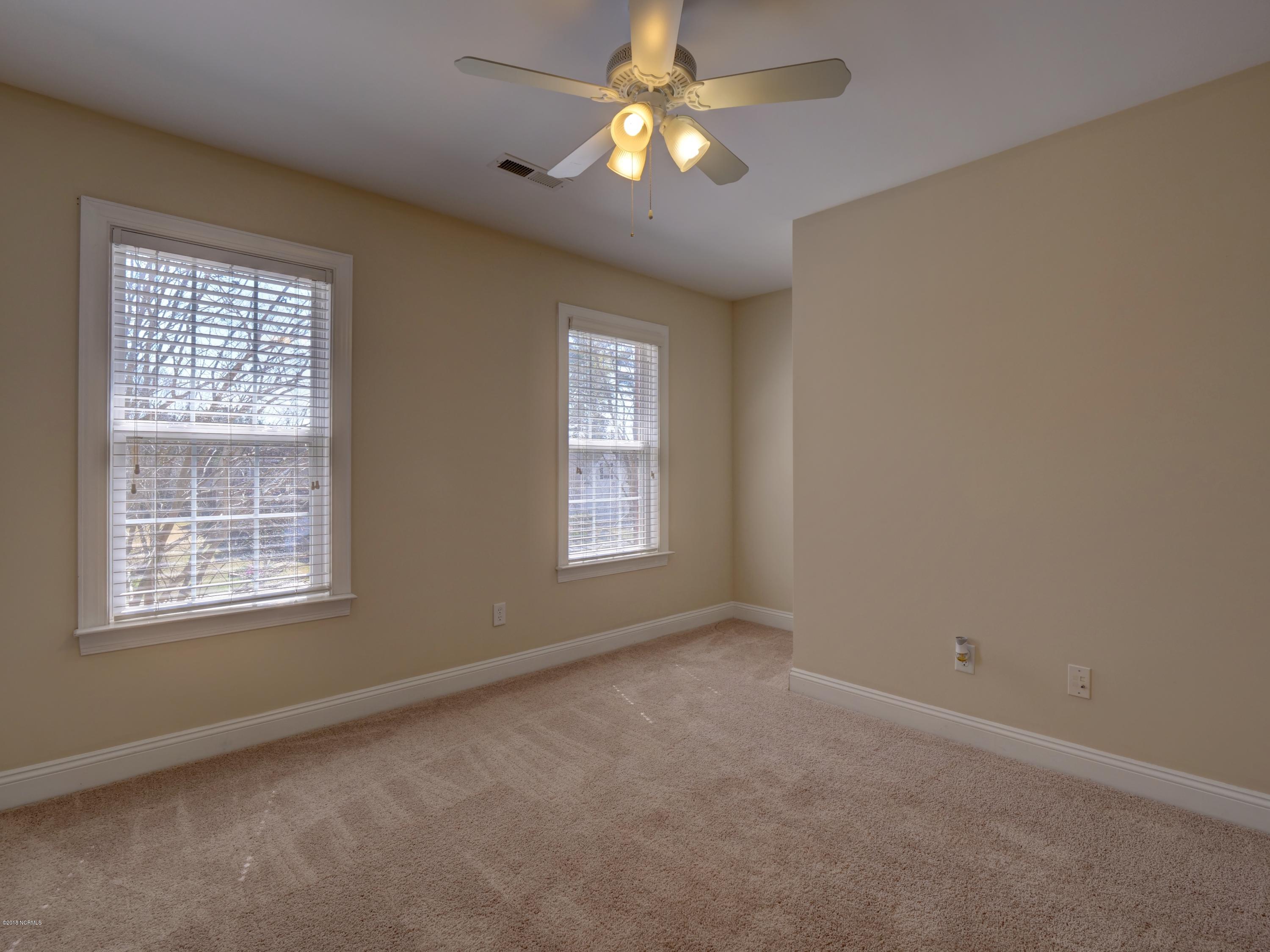 100541932 | Photo 27