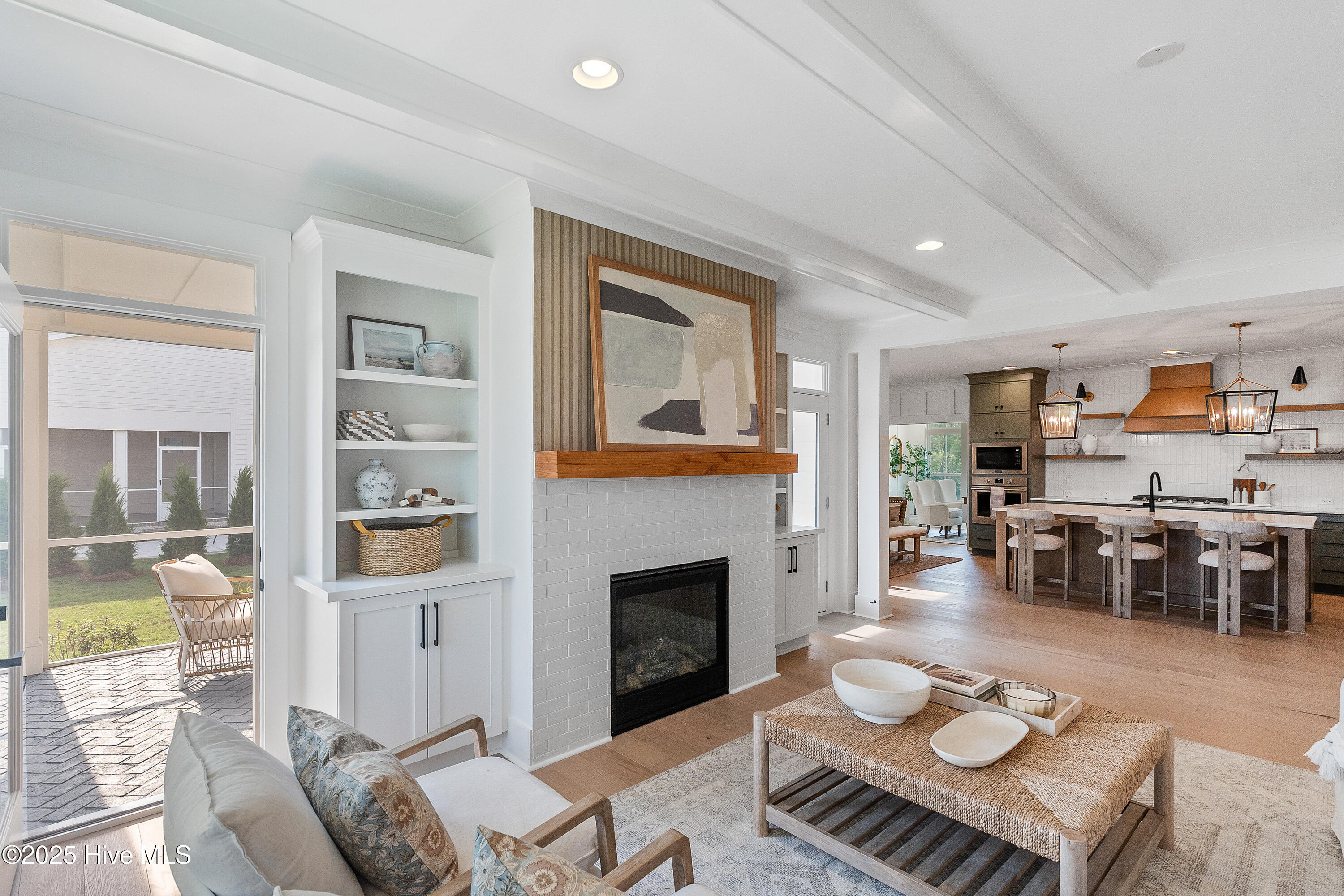 100471123 | Photo 12