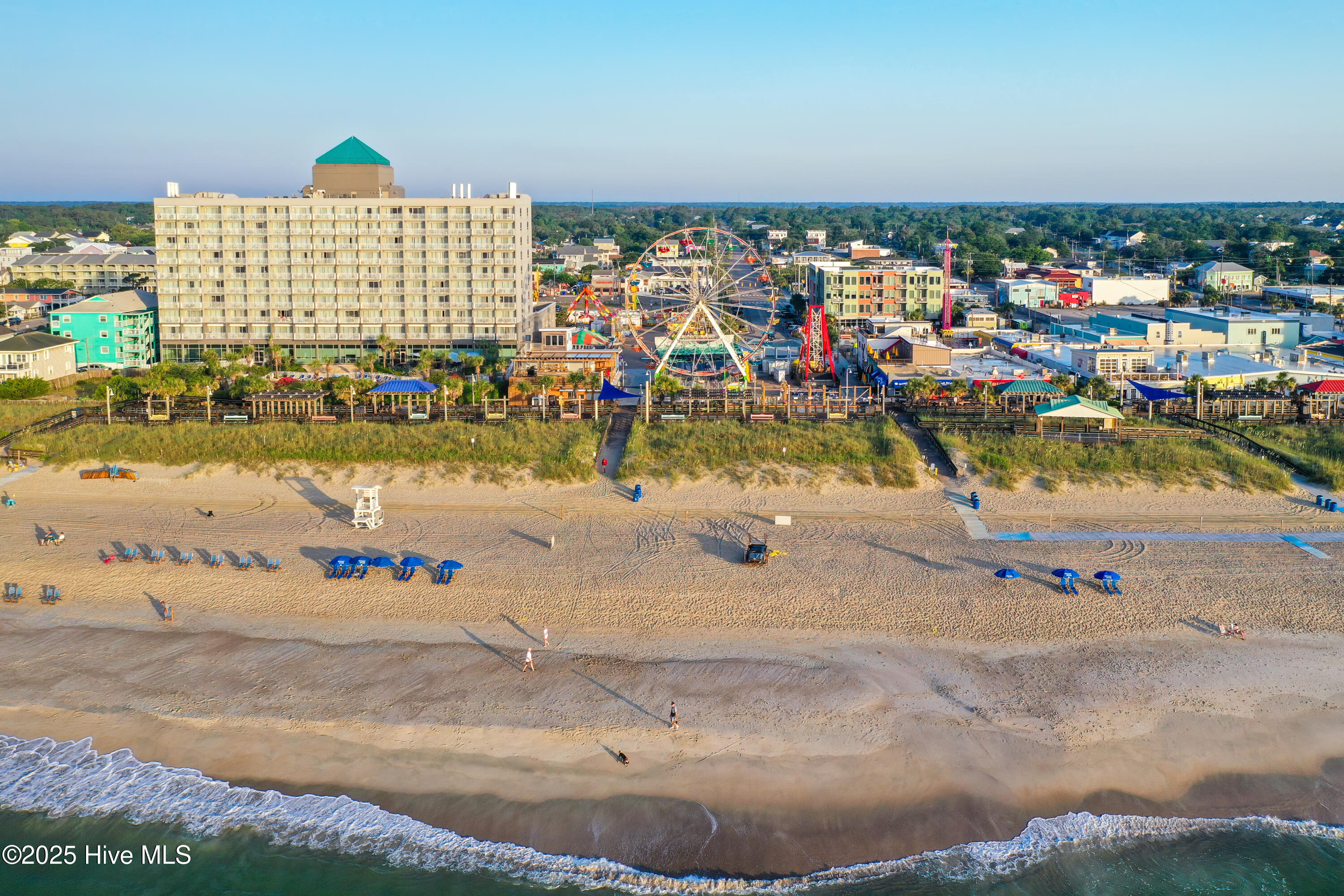 100494864 | Photo 53