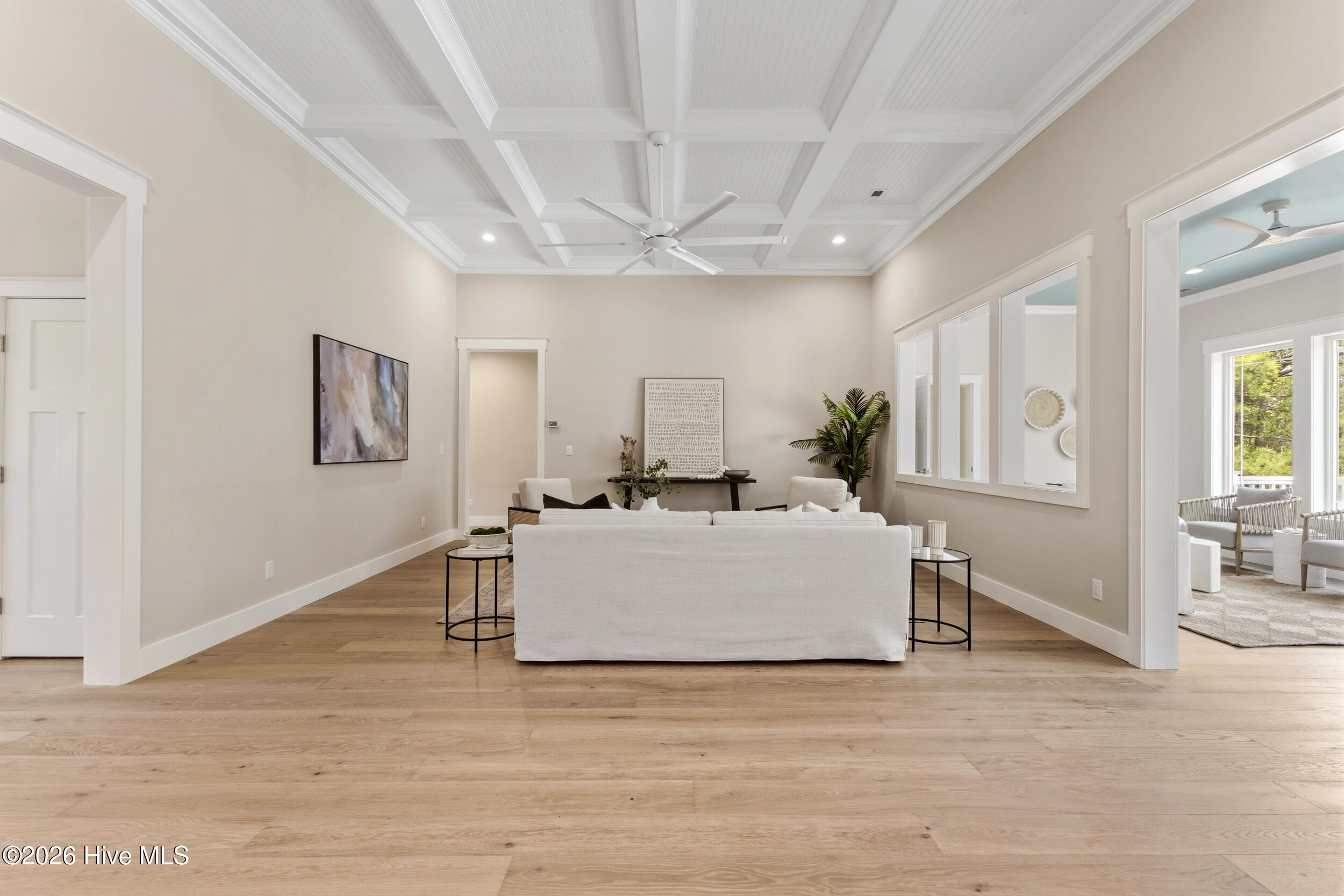 100566568 | Photo 10