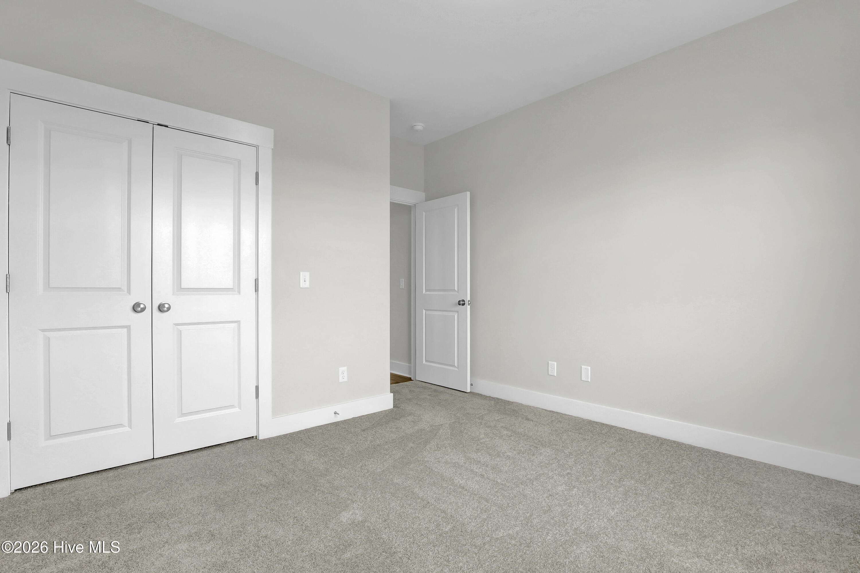 100547991 | Photo 13