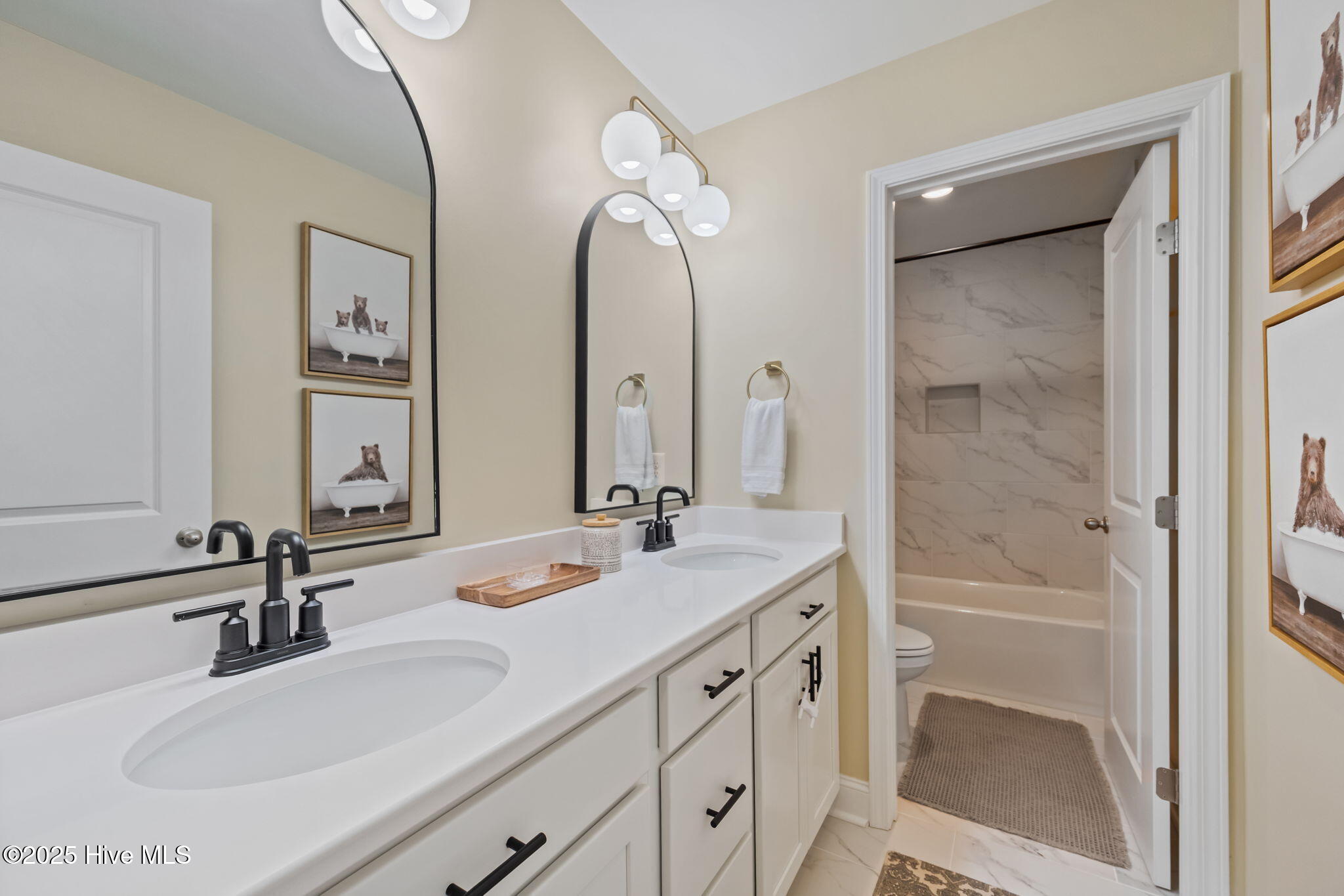 100547055 | Photo 27