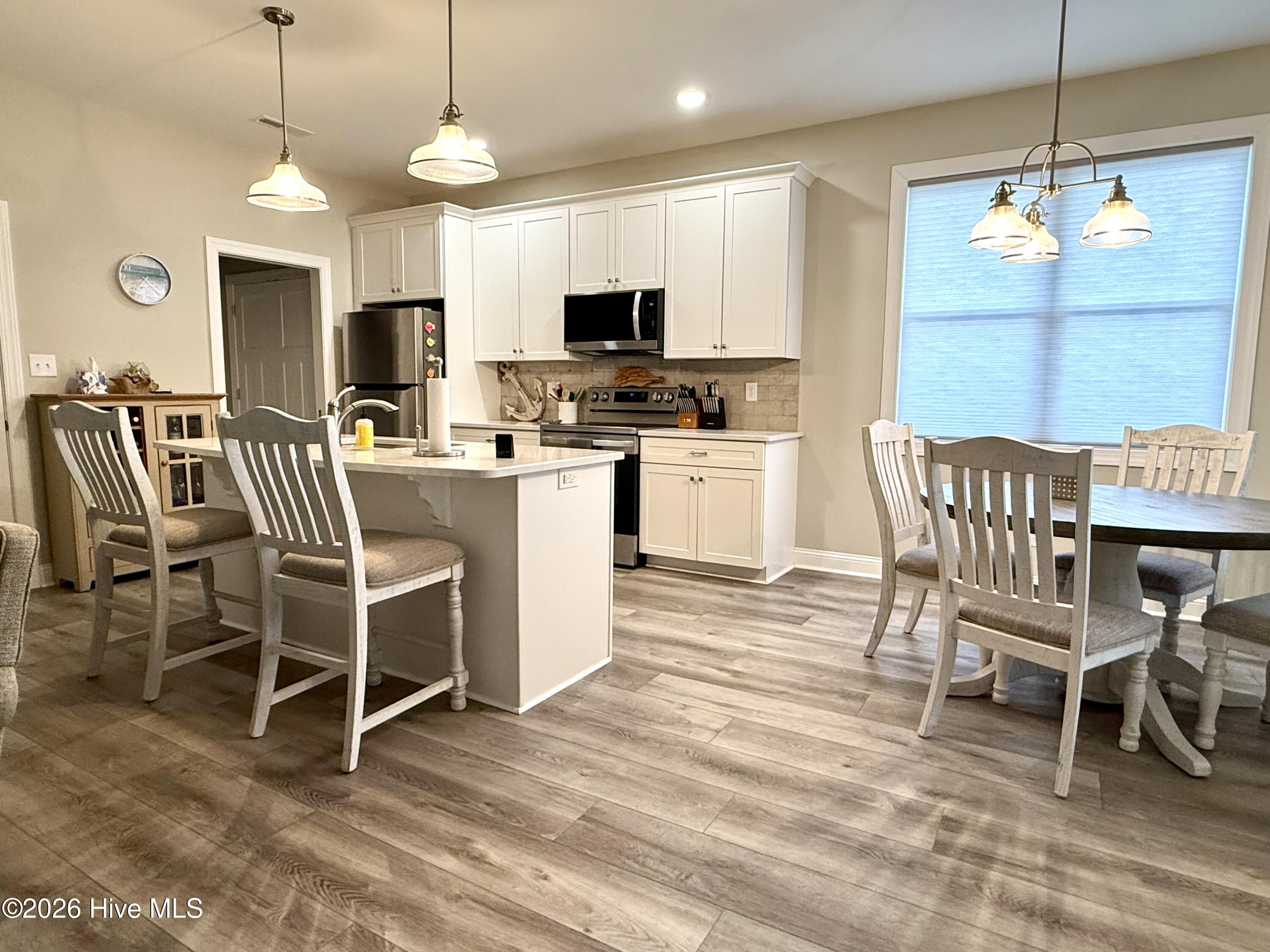 100 Evergreen Lane,Pine Knoll Shores