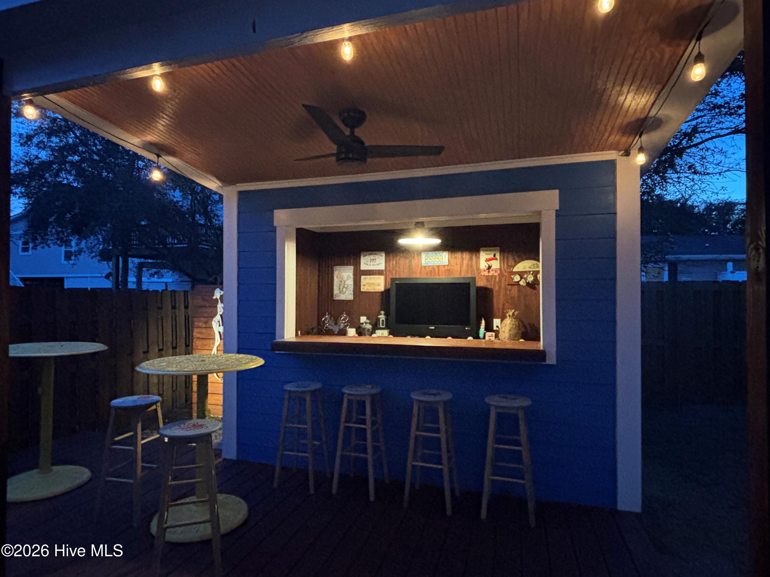 100556182 | Photo 20