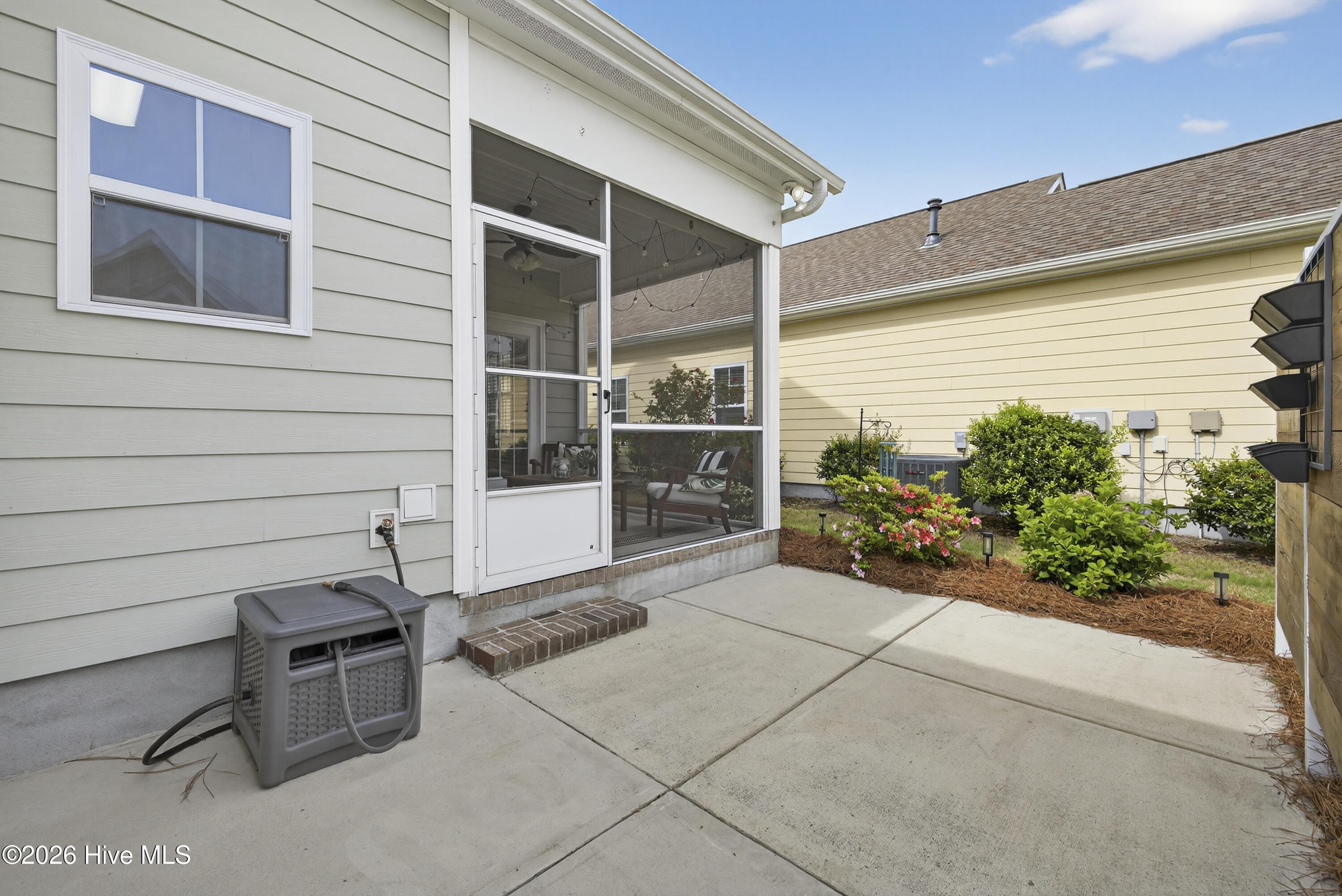 100562294 | Photo 59