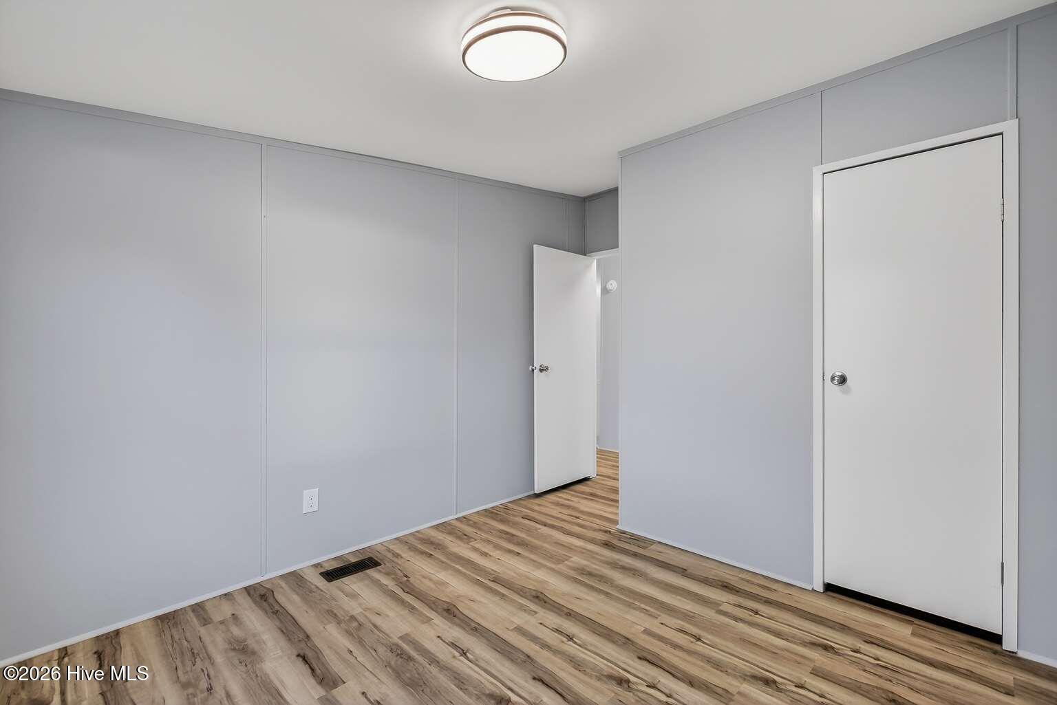 100551067 | Photo 17