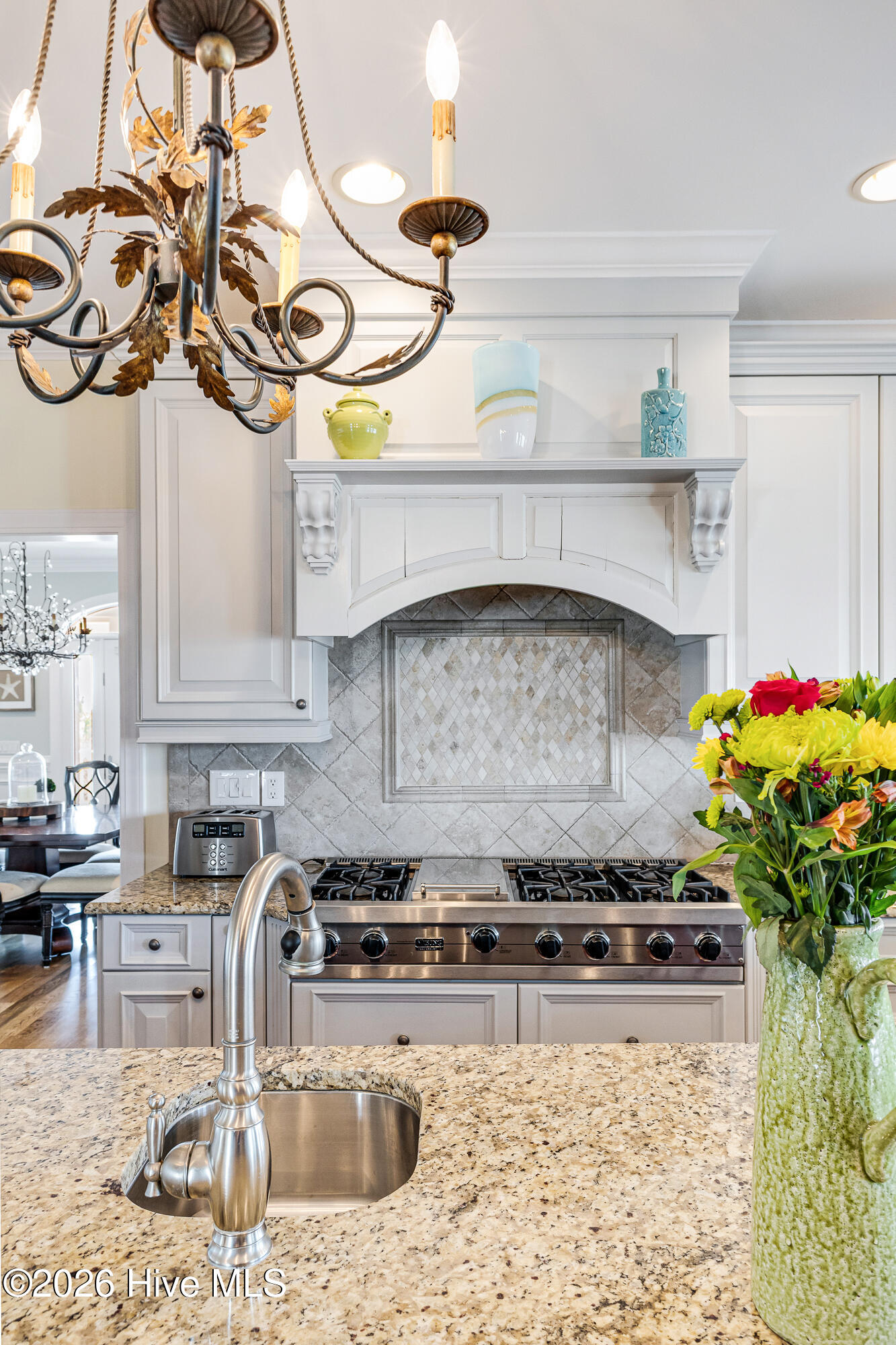 100567897 | Photo 20