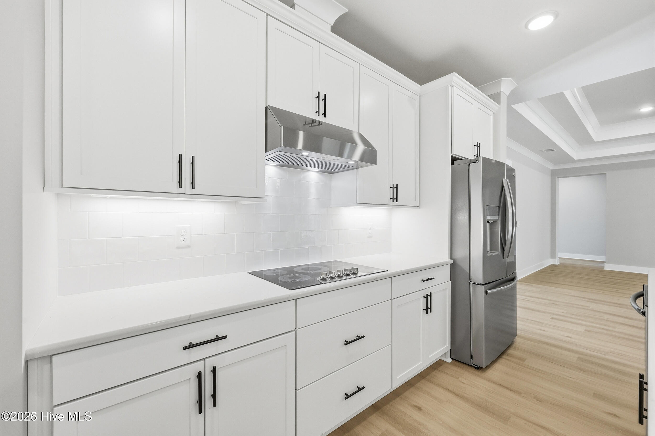 100551665 | Photo 10