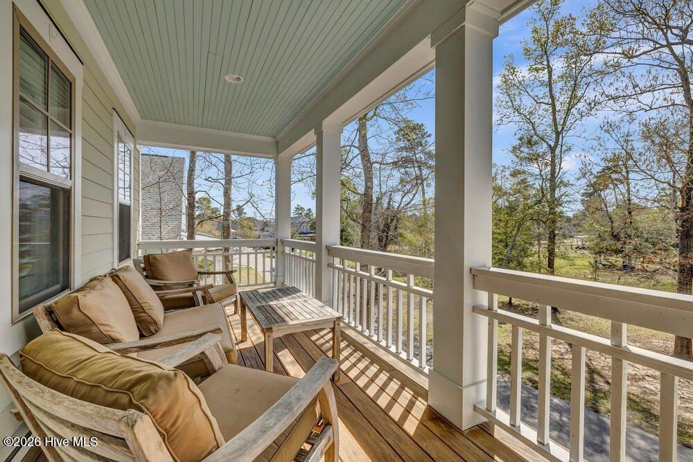 100561379 | Photo 43