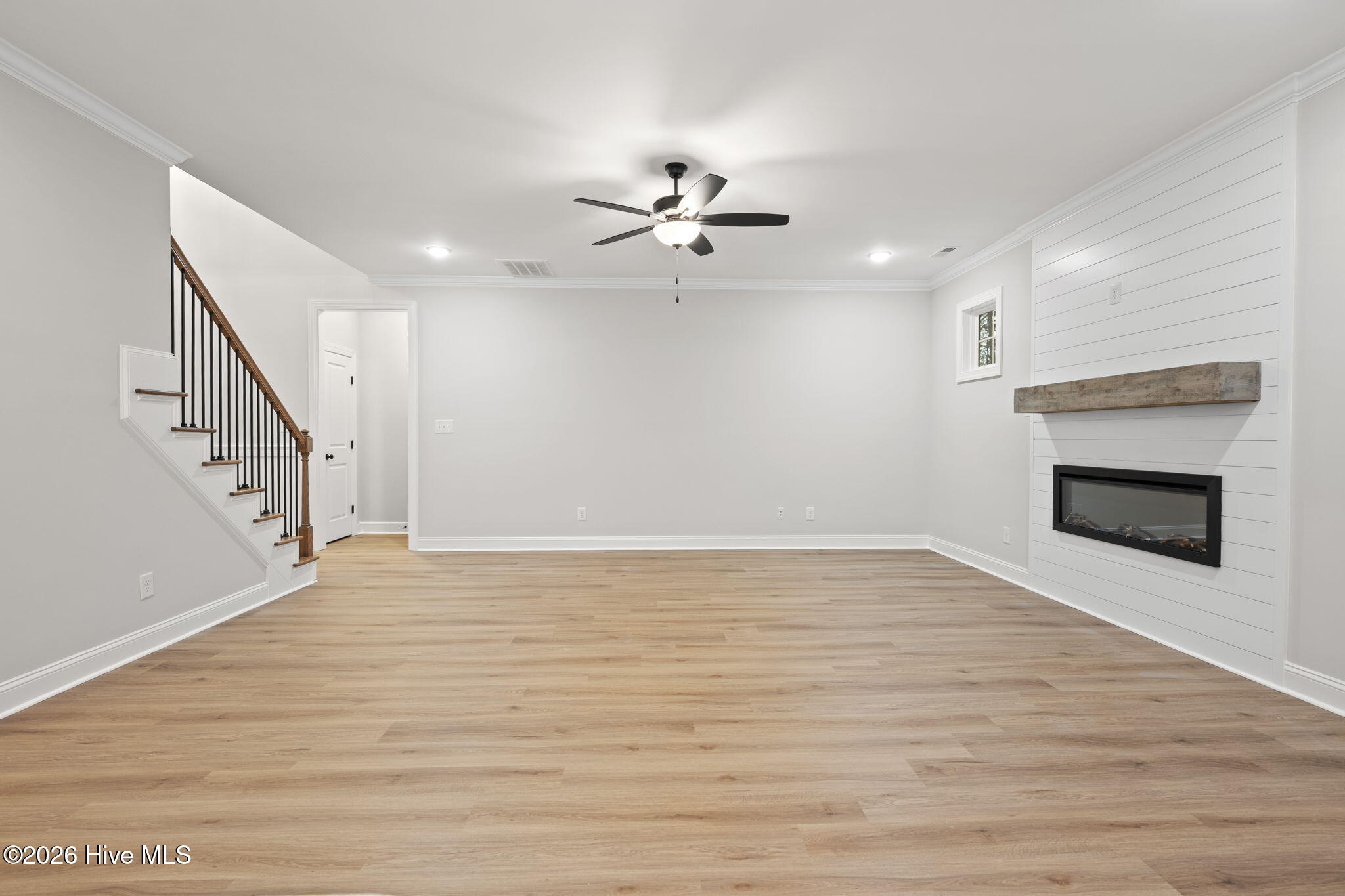 100516022 | Photo 18