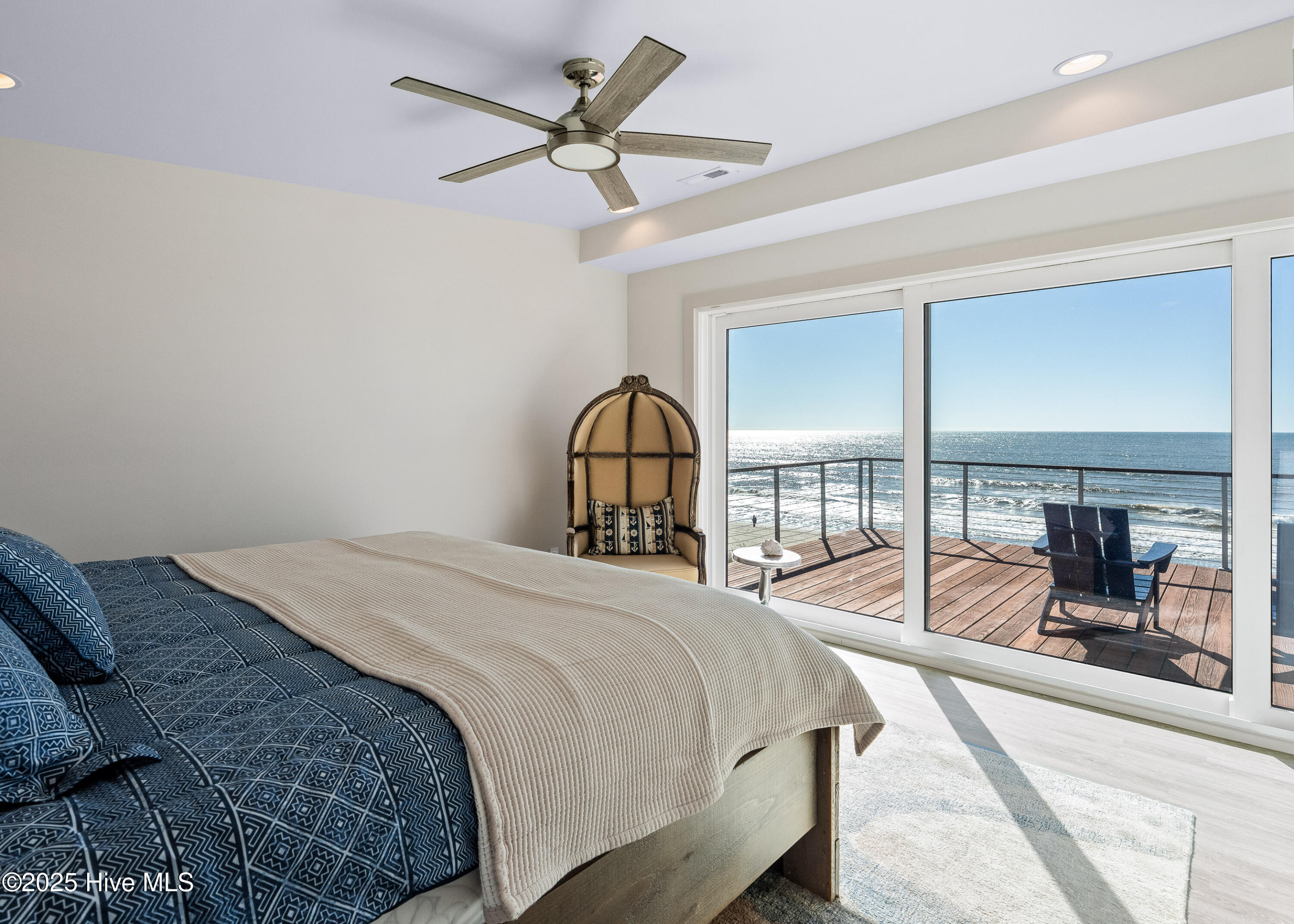 100539588 | Photo 48