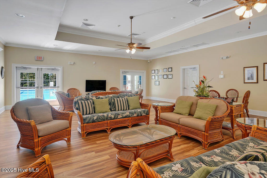 100542530 | Photo 70