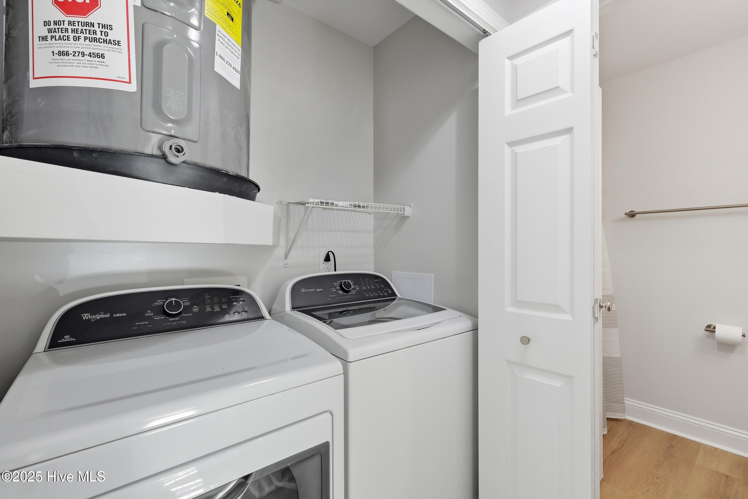 100565361 | Photo 26