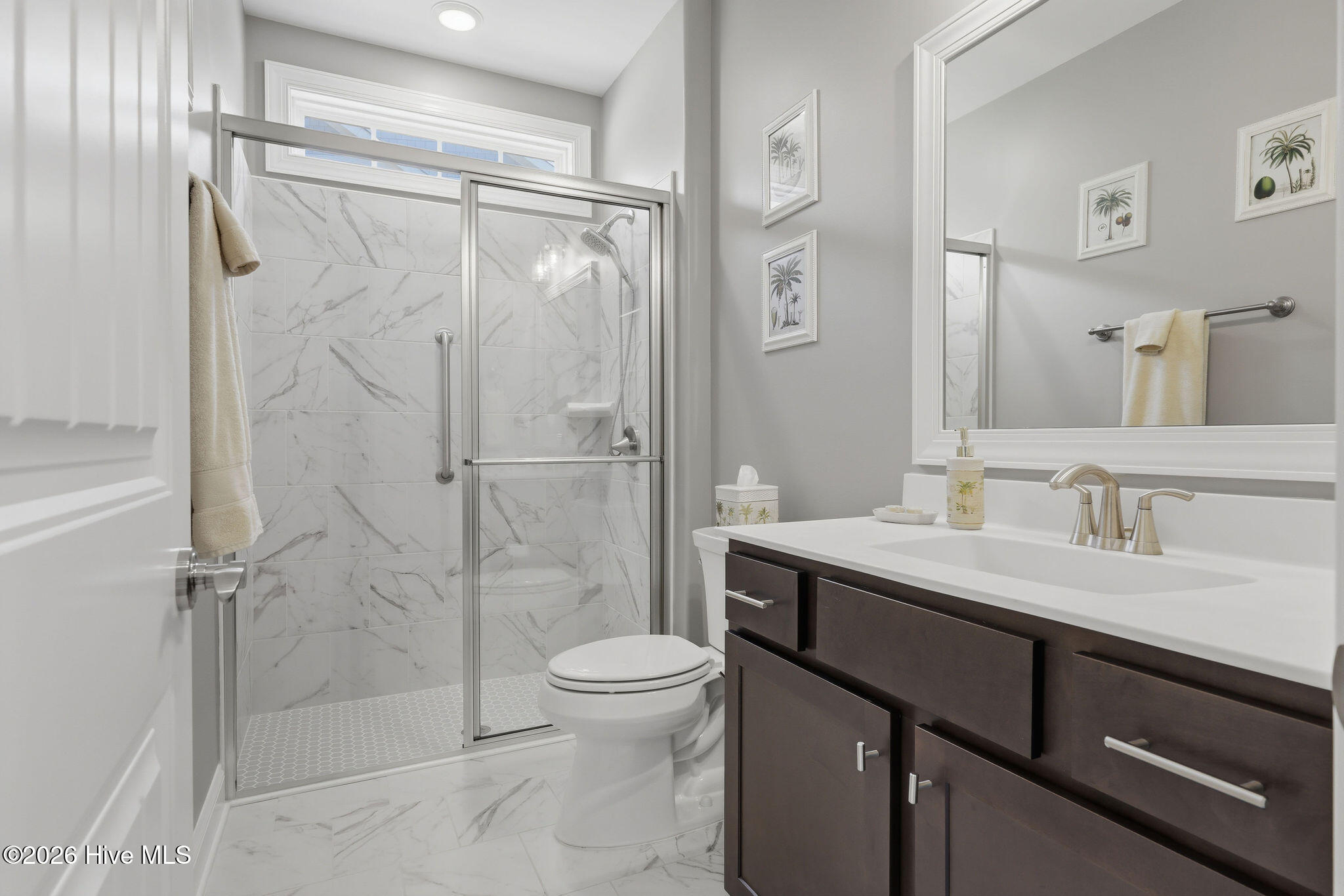 100564757 | Photo 63