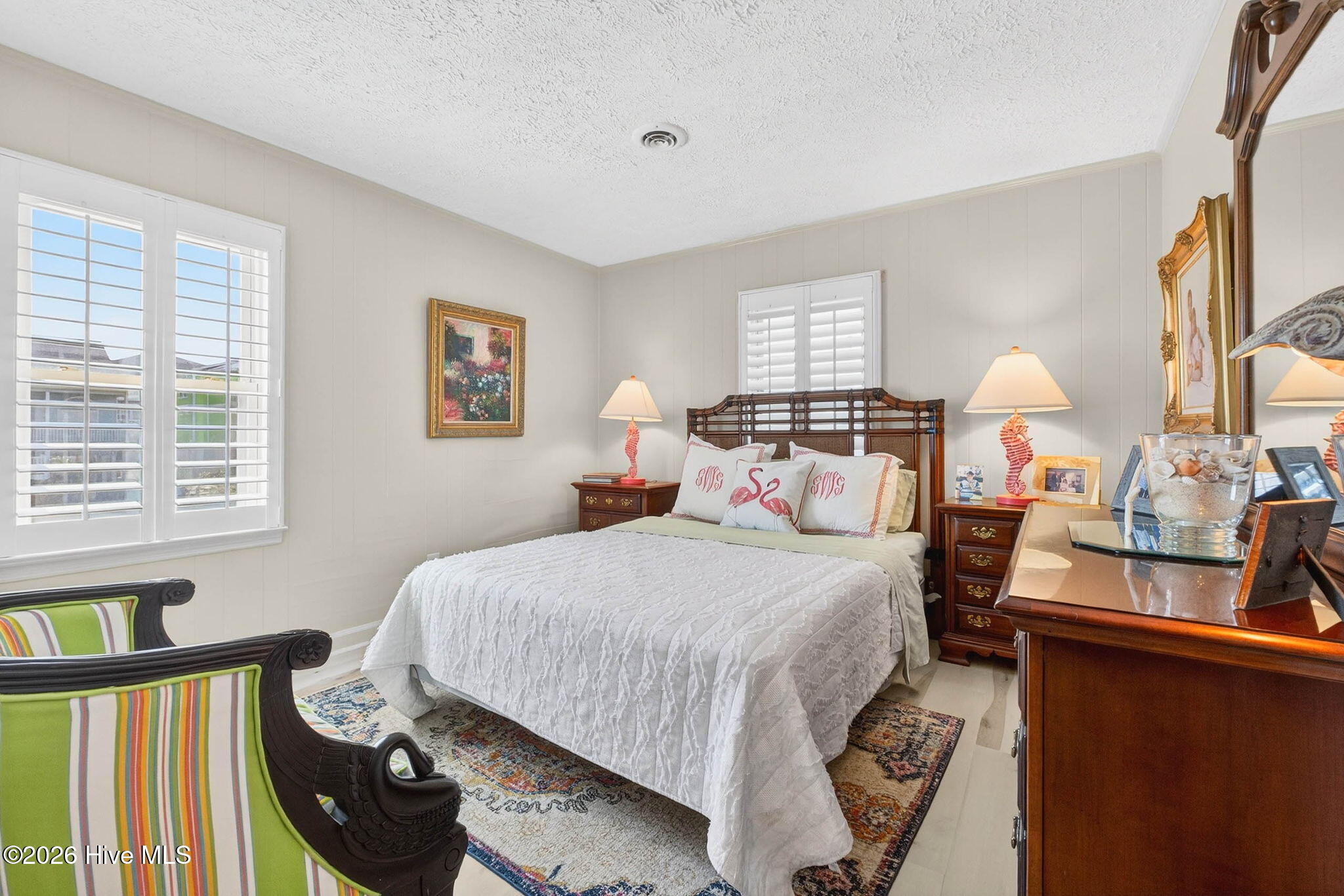 100560739 | Photo 15