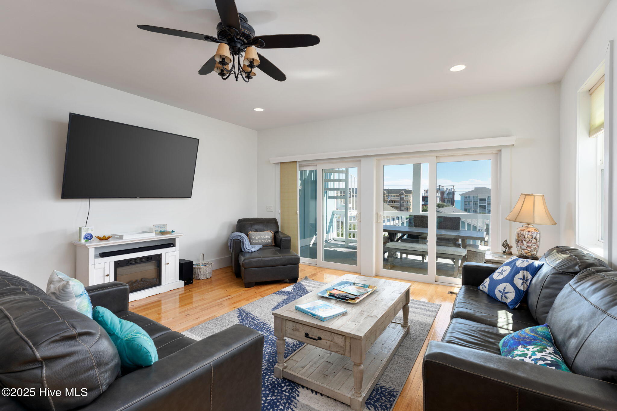 100537095 | Photo 17