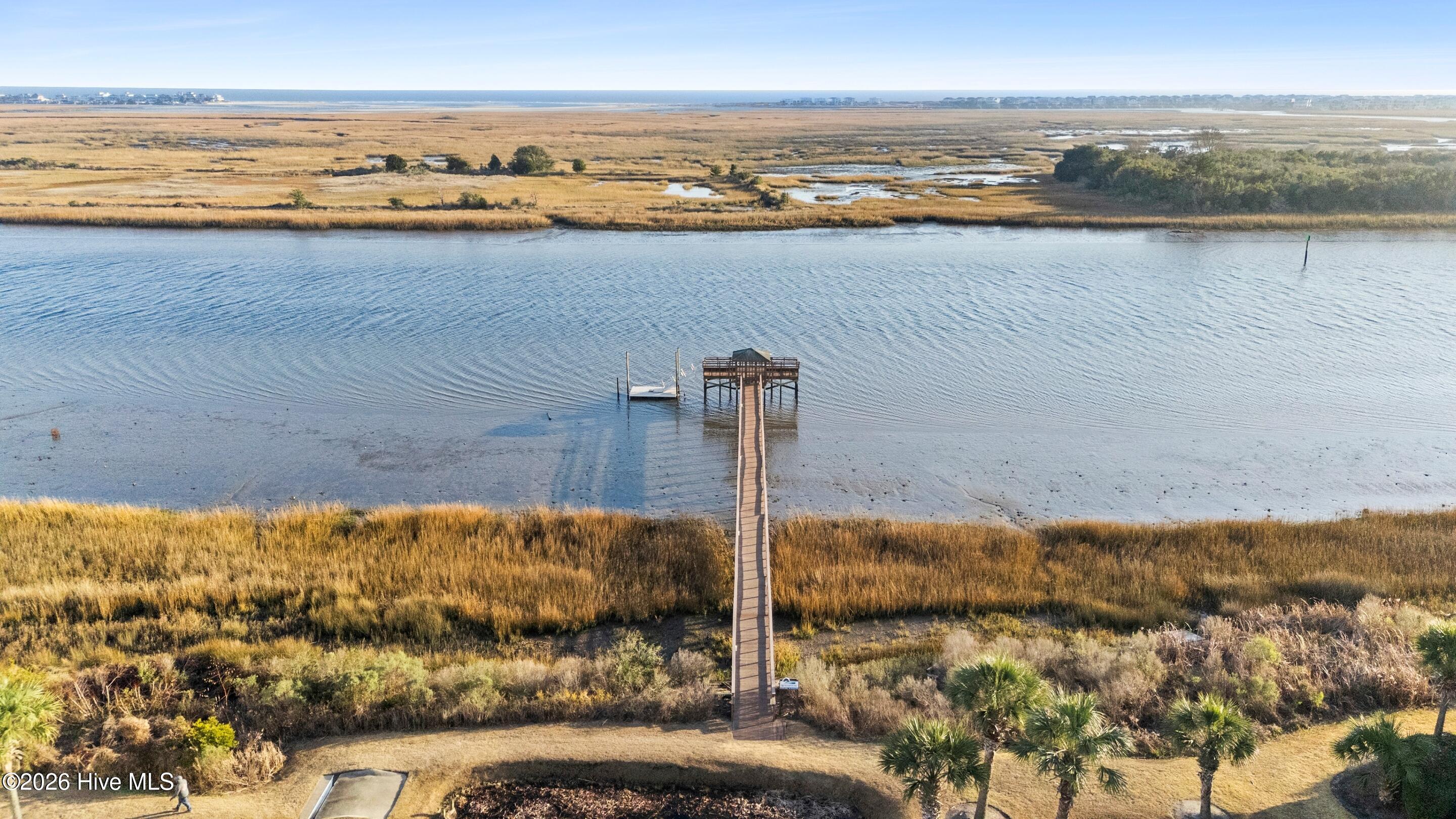 100548206 | Photo 50