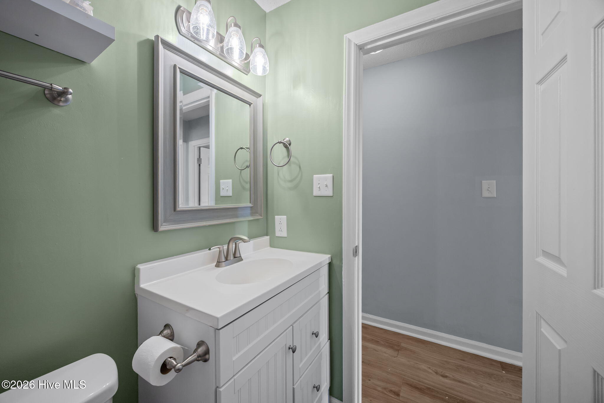 100558764 | Photo 19