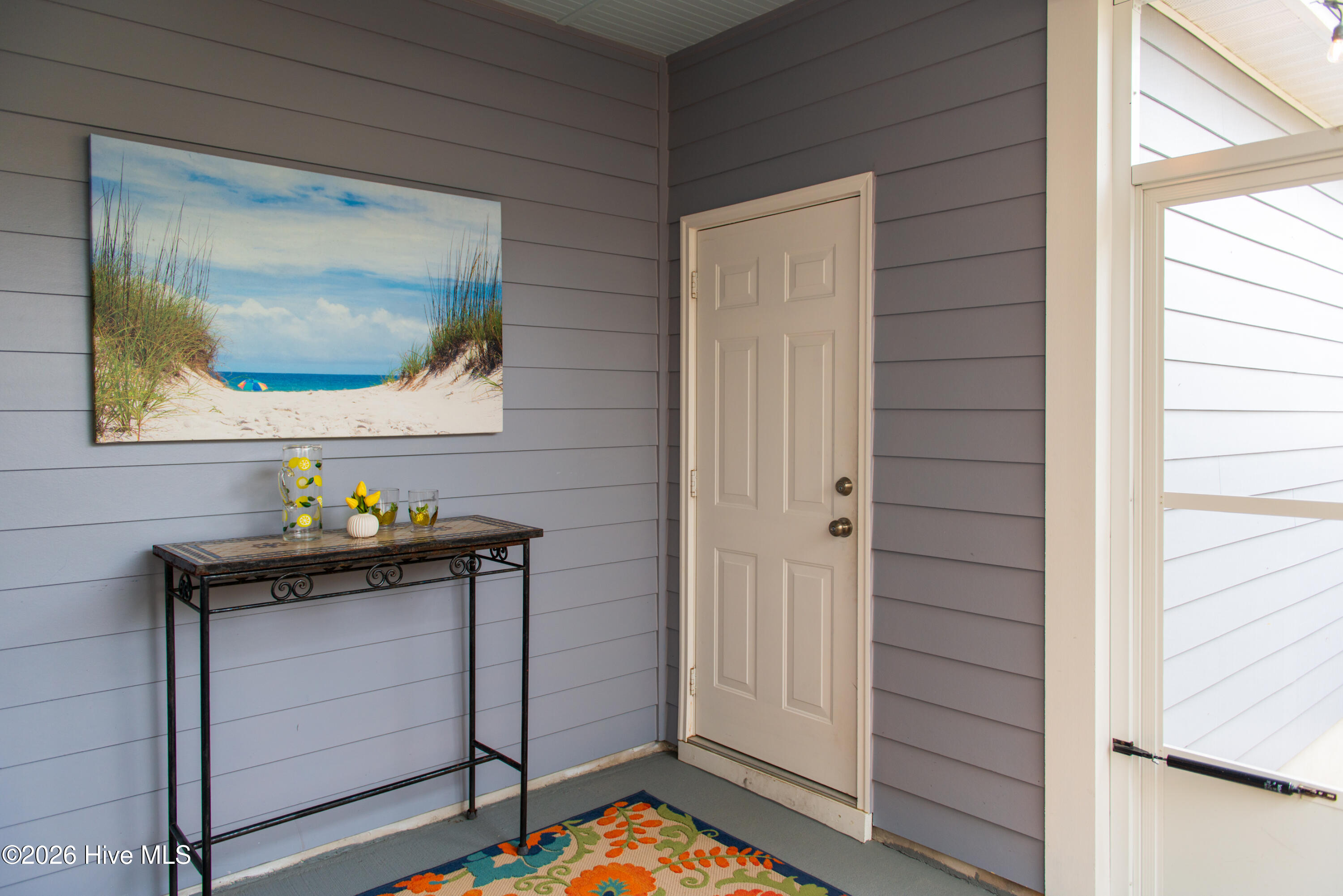 100568036 | Photo 61