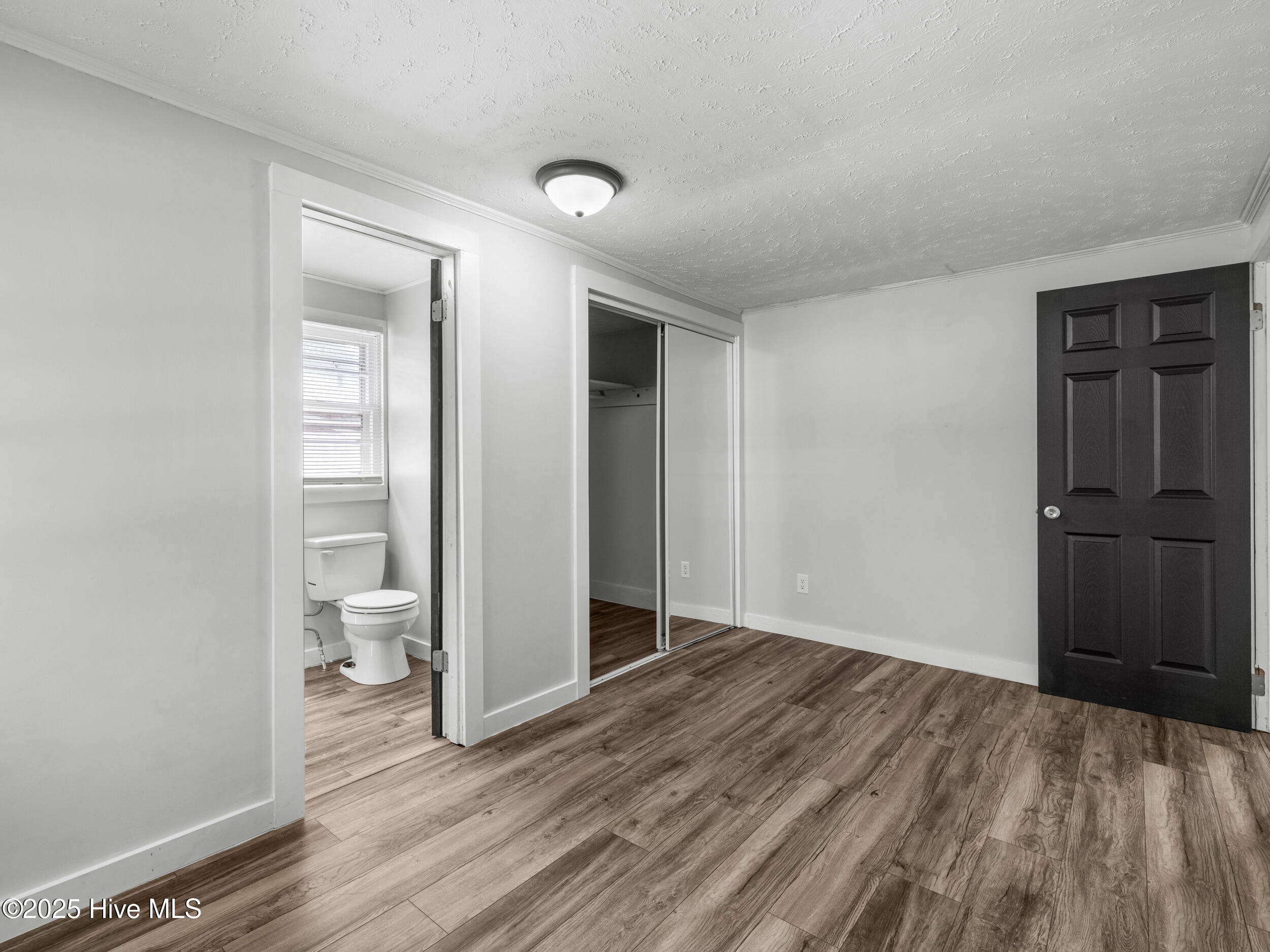 100529453 | Photo 19