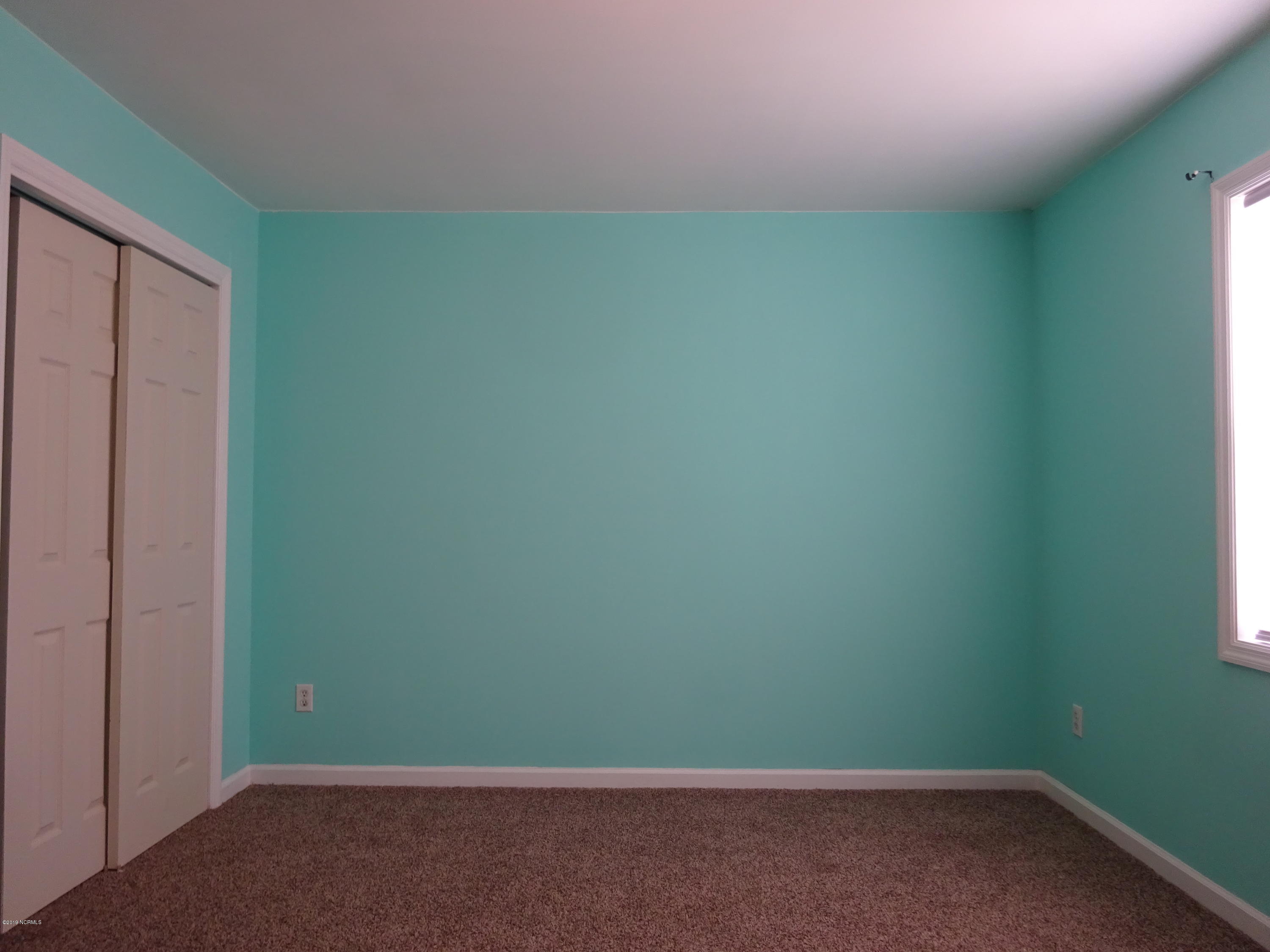 100543958 | Photo 14