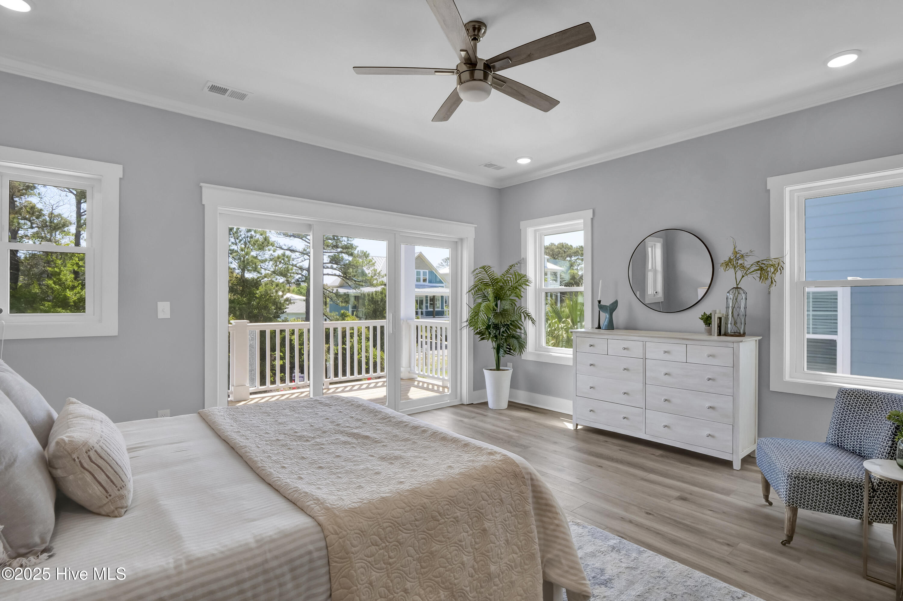 100479078 | Photo 13