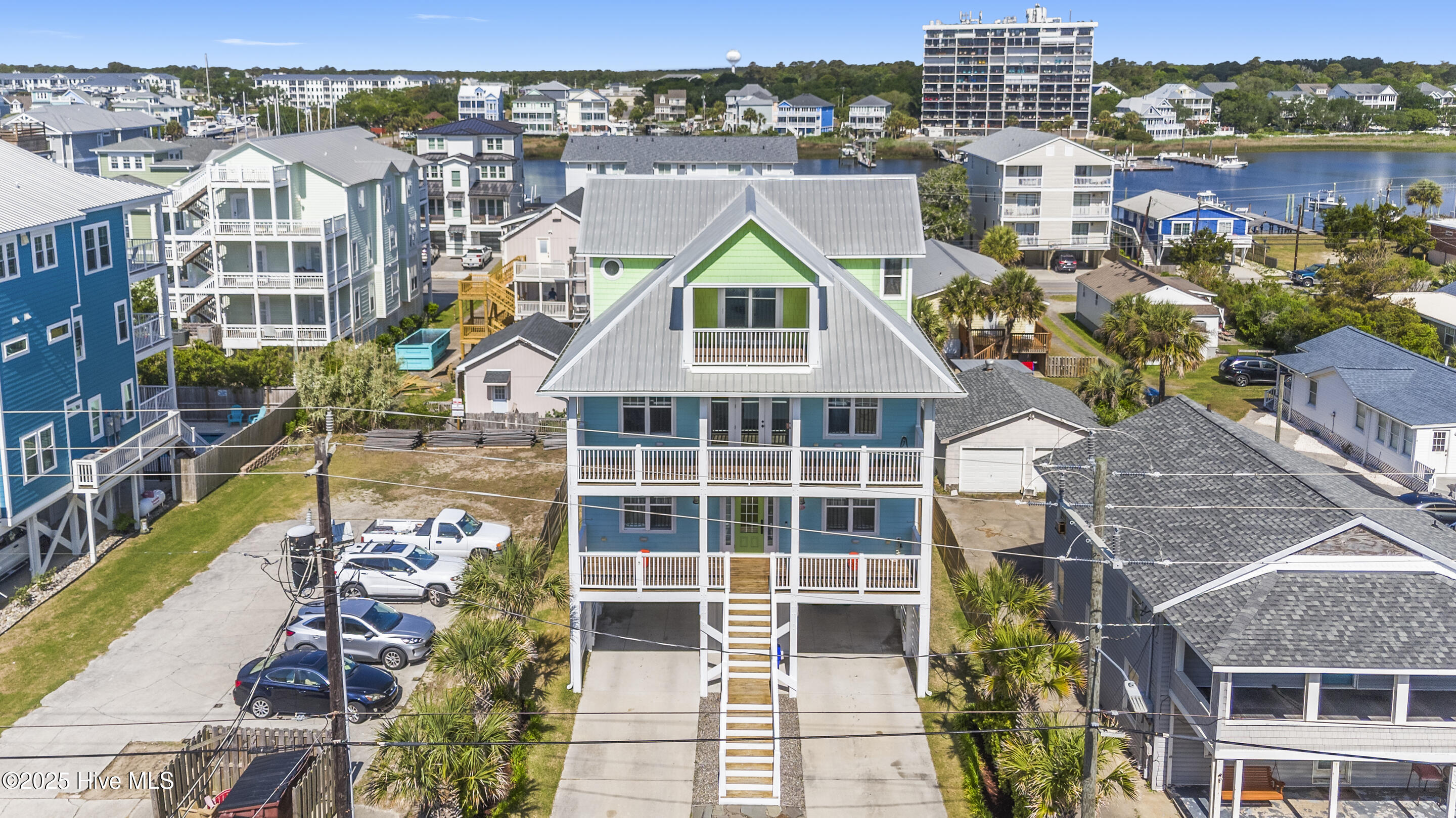 100546284 | Photo 84