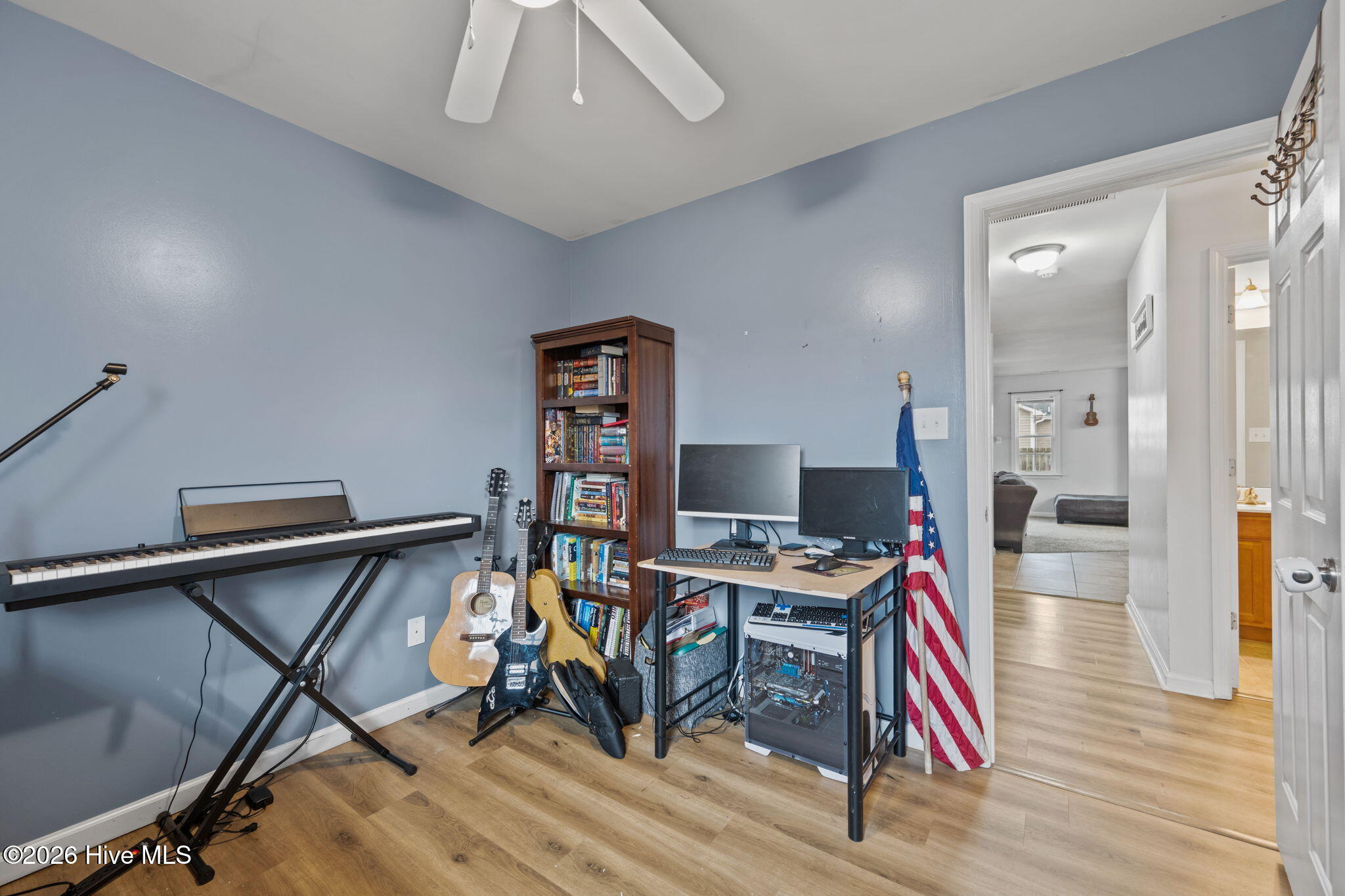 100554130 | Photo 27