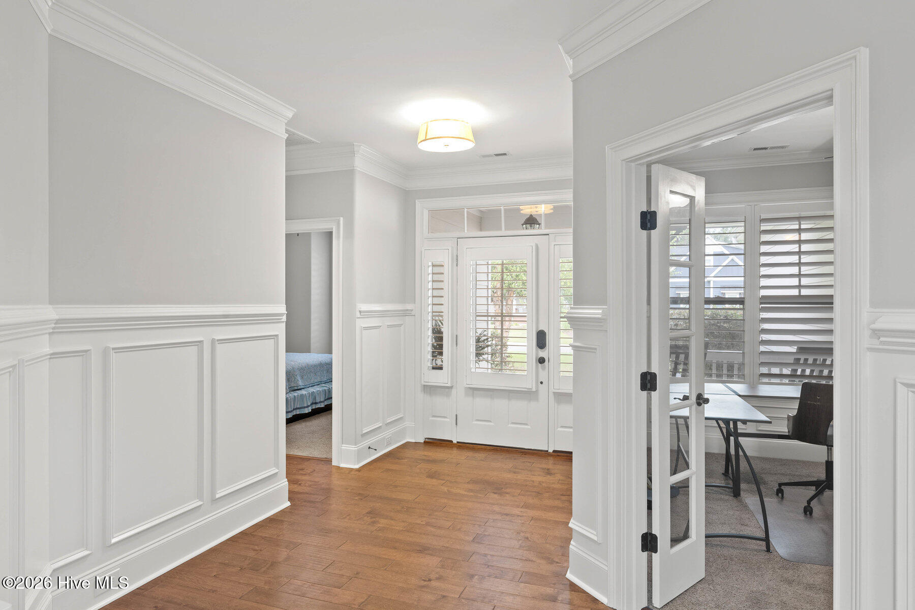 100567855 | Photo 39