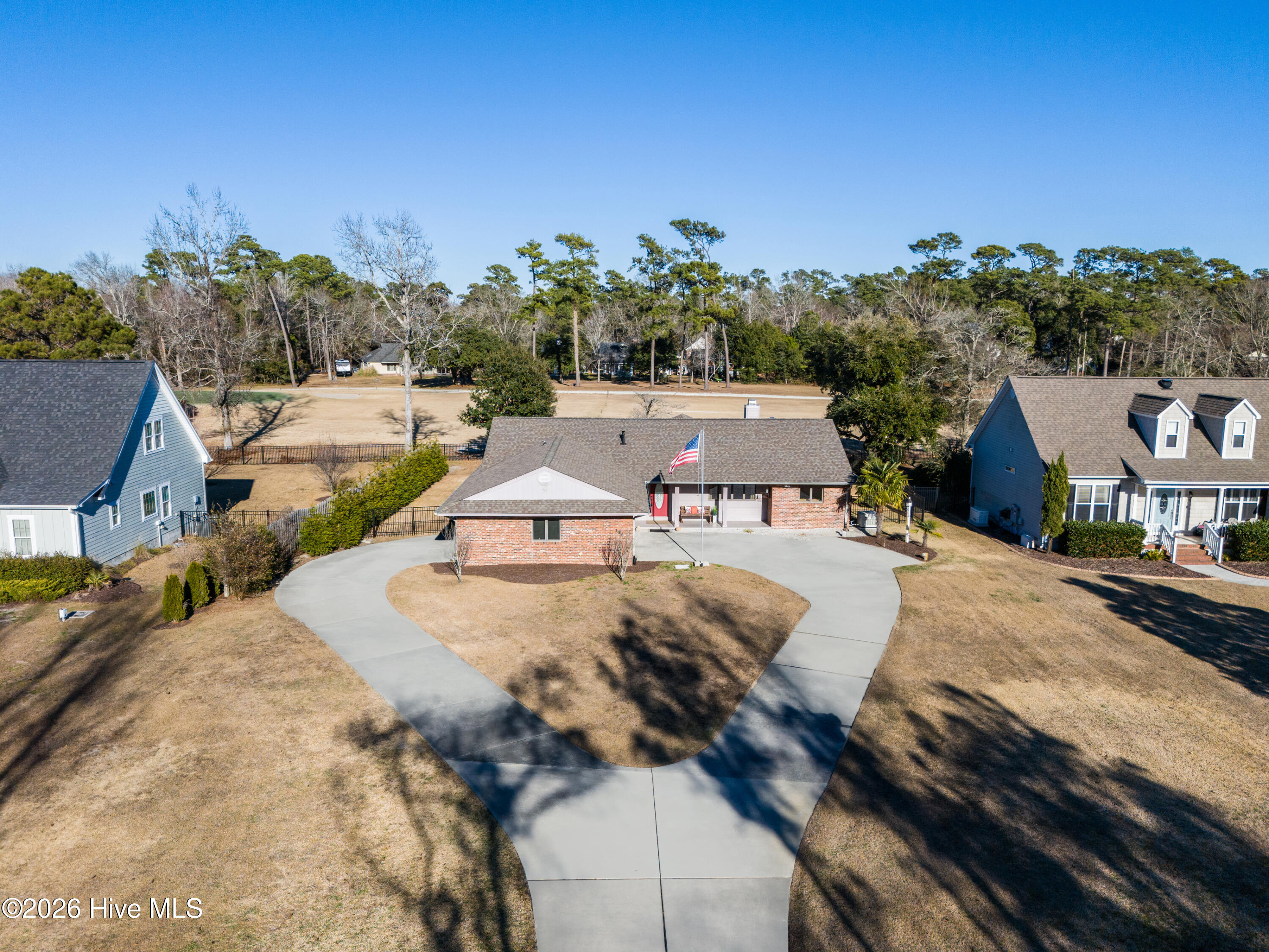 100548794 | Photo 35