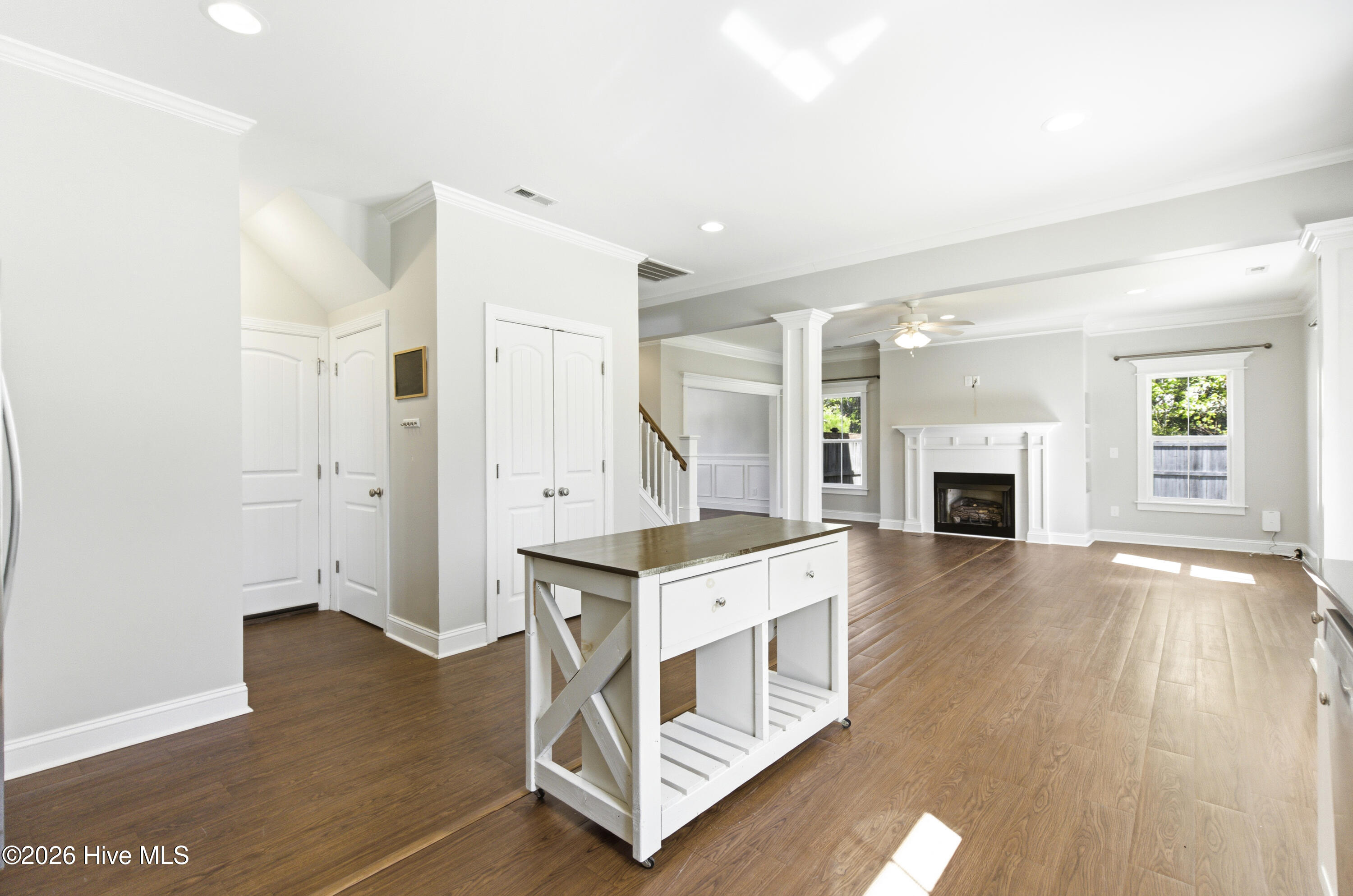 100566364 | Photo 26